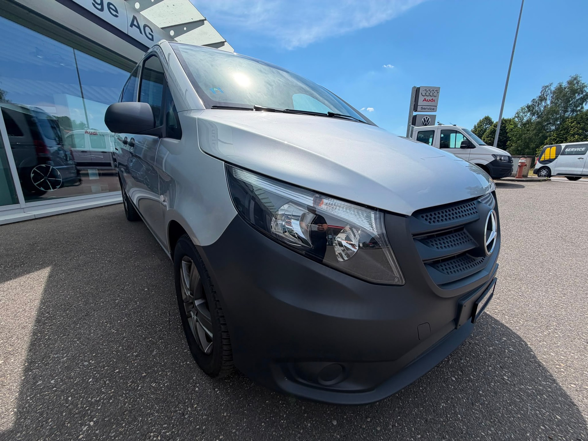 MERCEDES-BENZ VITO Tourer-image-8
