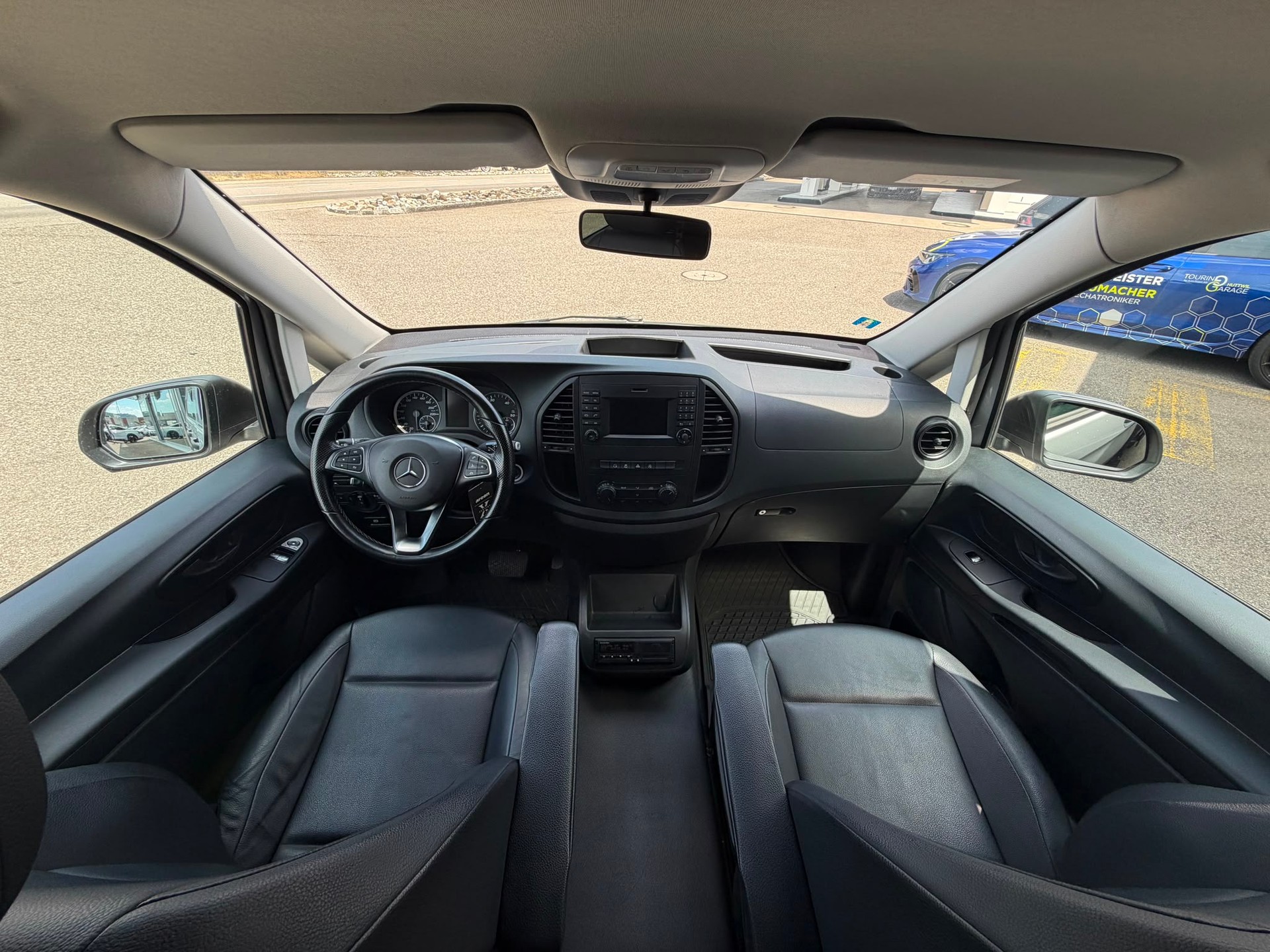 MERCEDES-BENZ VITO Tourer-image-17