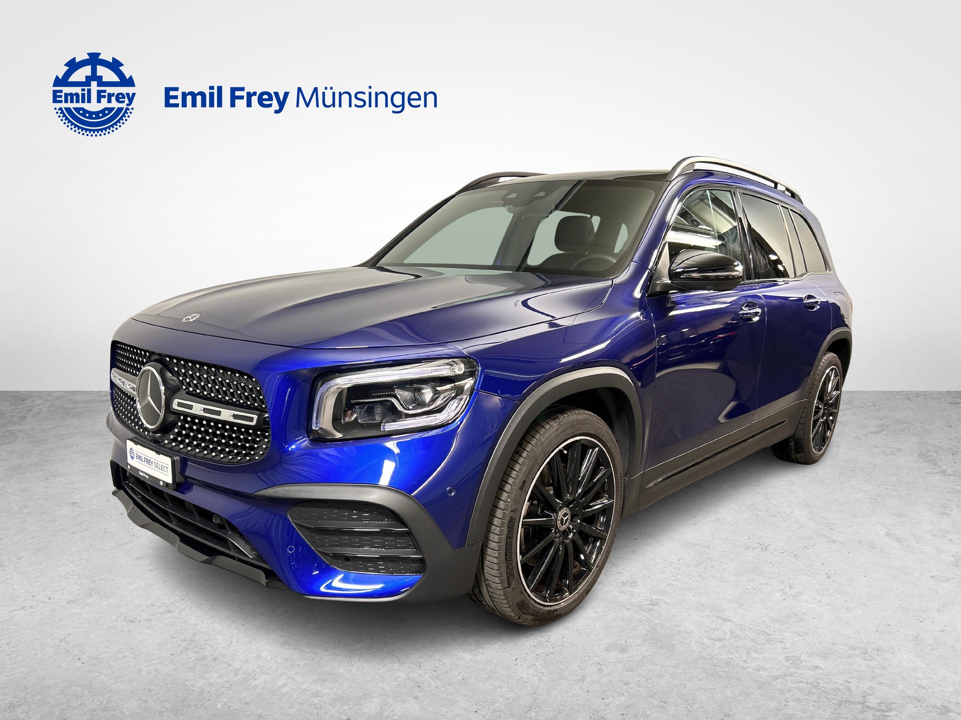 MERCEDES-BENZ GLB 250 AMG Line 4matic-showroom-element-1
