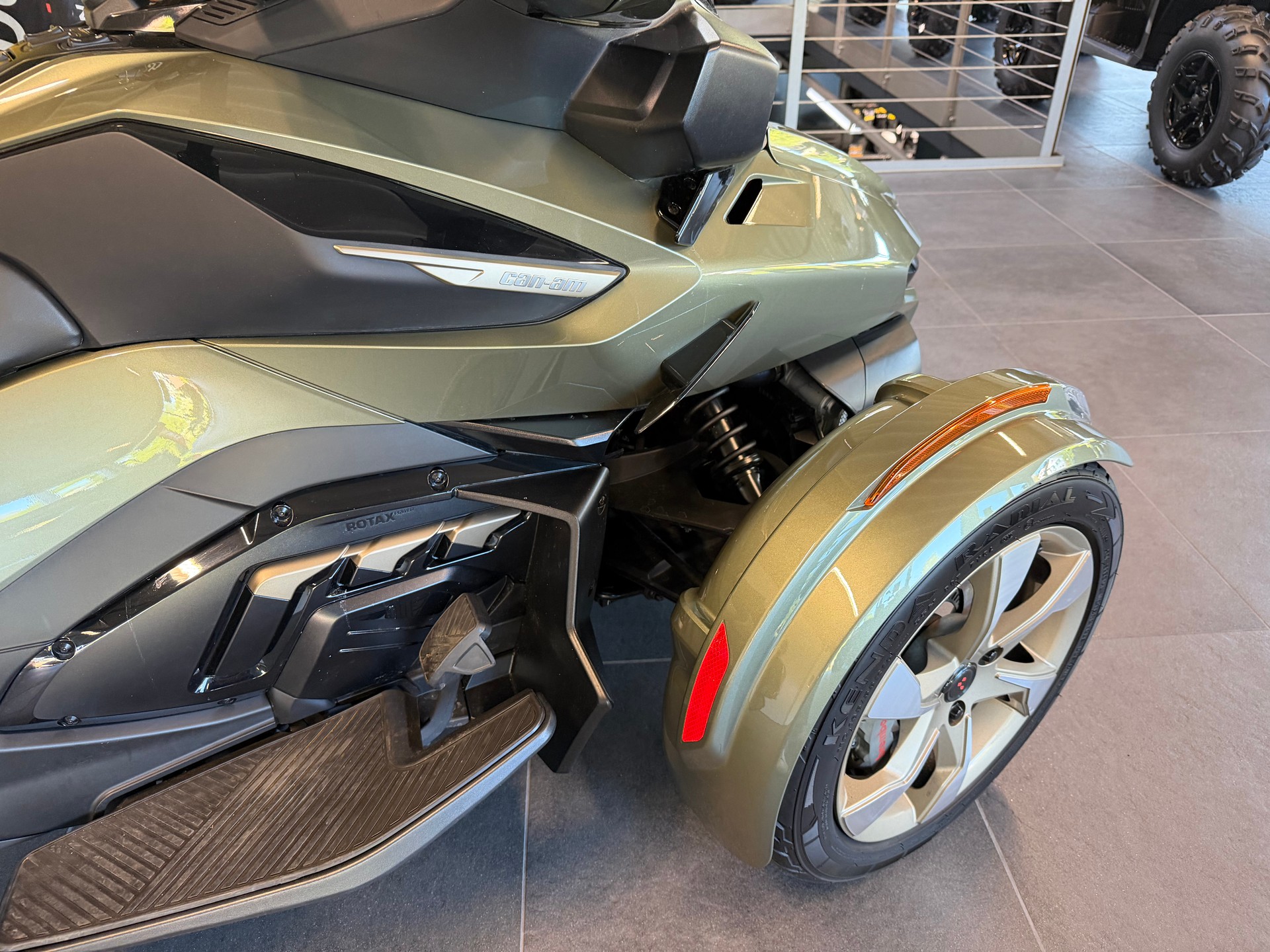 CAN-AM Spyder RT-LTD Sea Sky Edition SE6-image-12