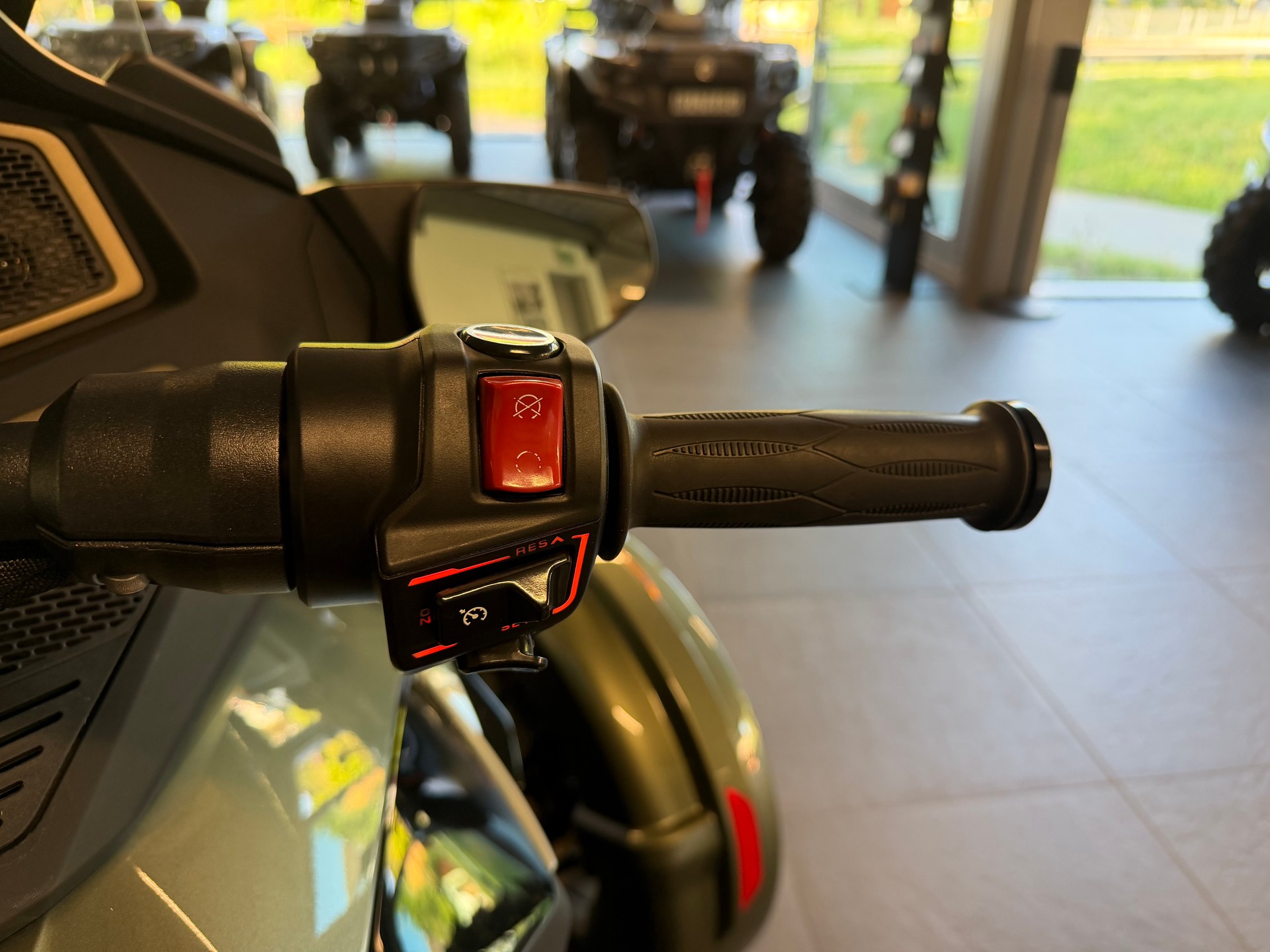 CAN-AM Spyder RT-LTD Sea Sky Edition SE6-image-4