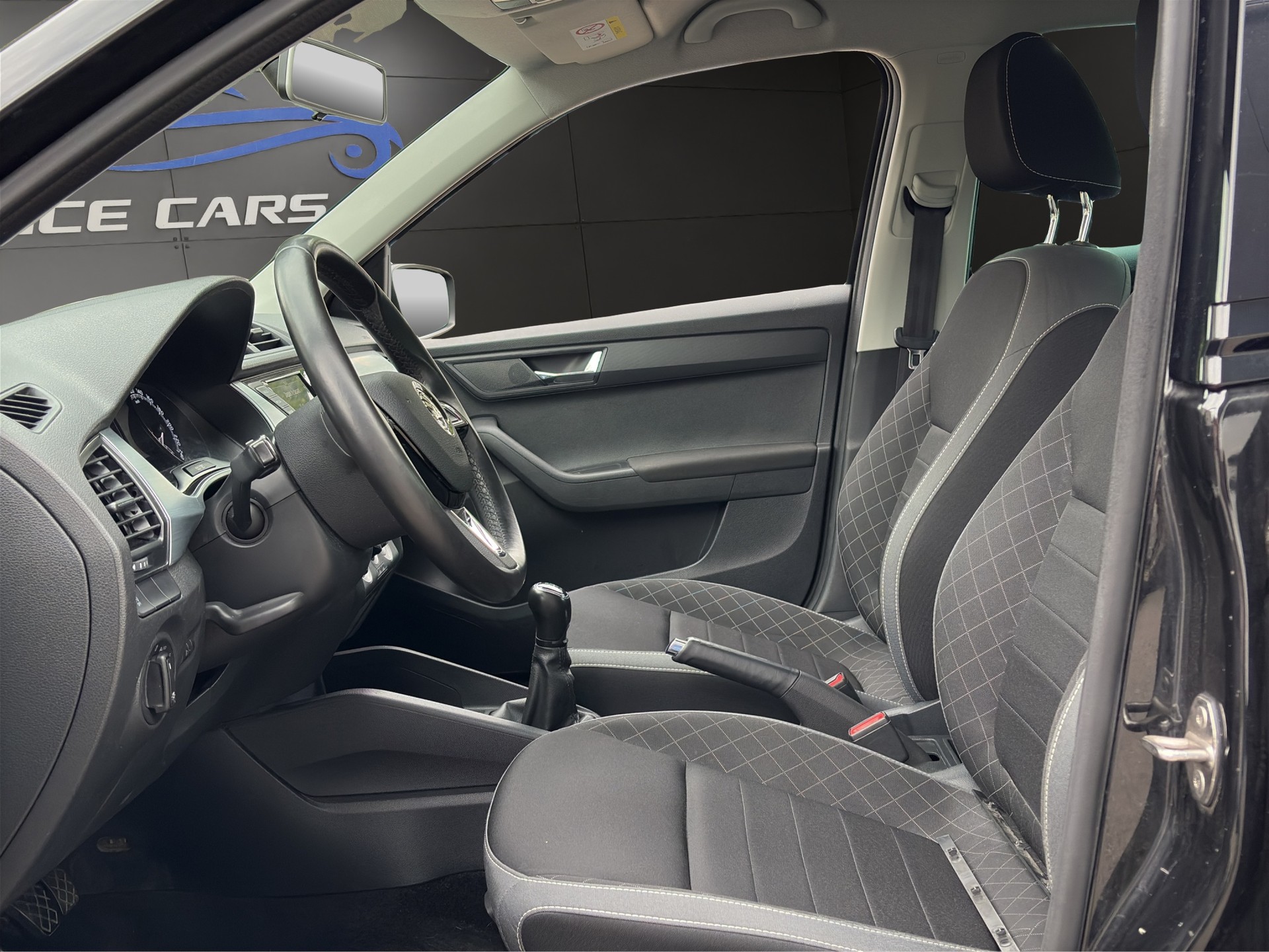 SKODA Fabia 1.0 TSI Ambition-image-12