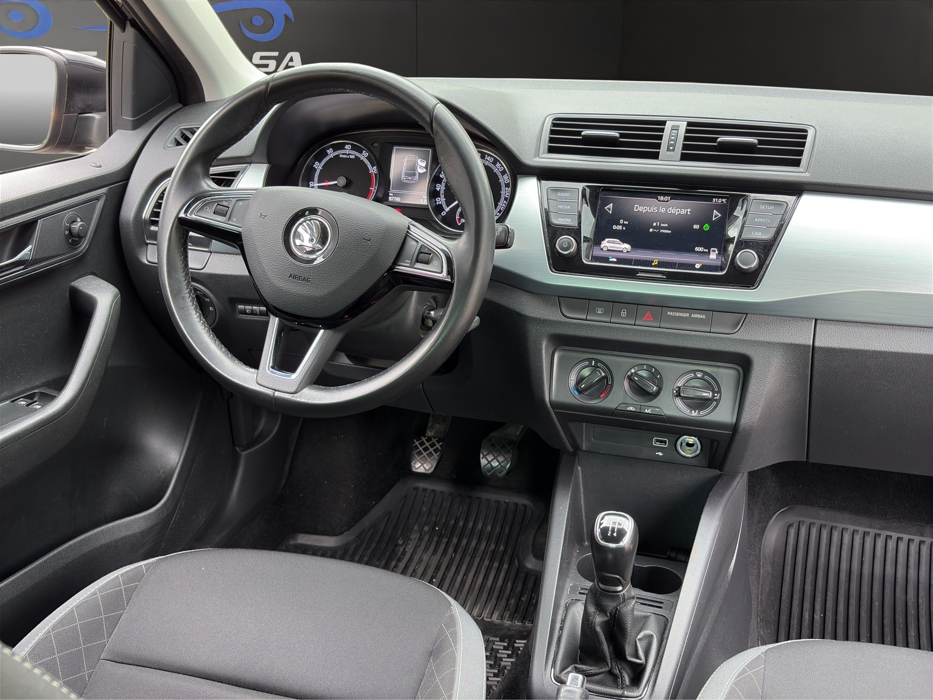 SKODA Fabia 1.0 TSI Ambition-image-11