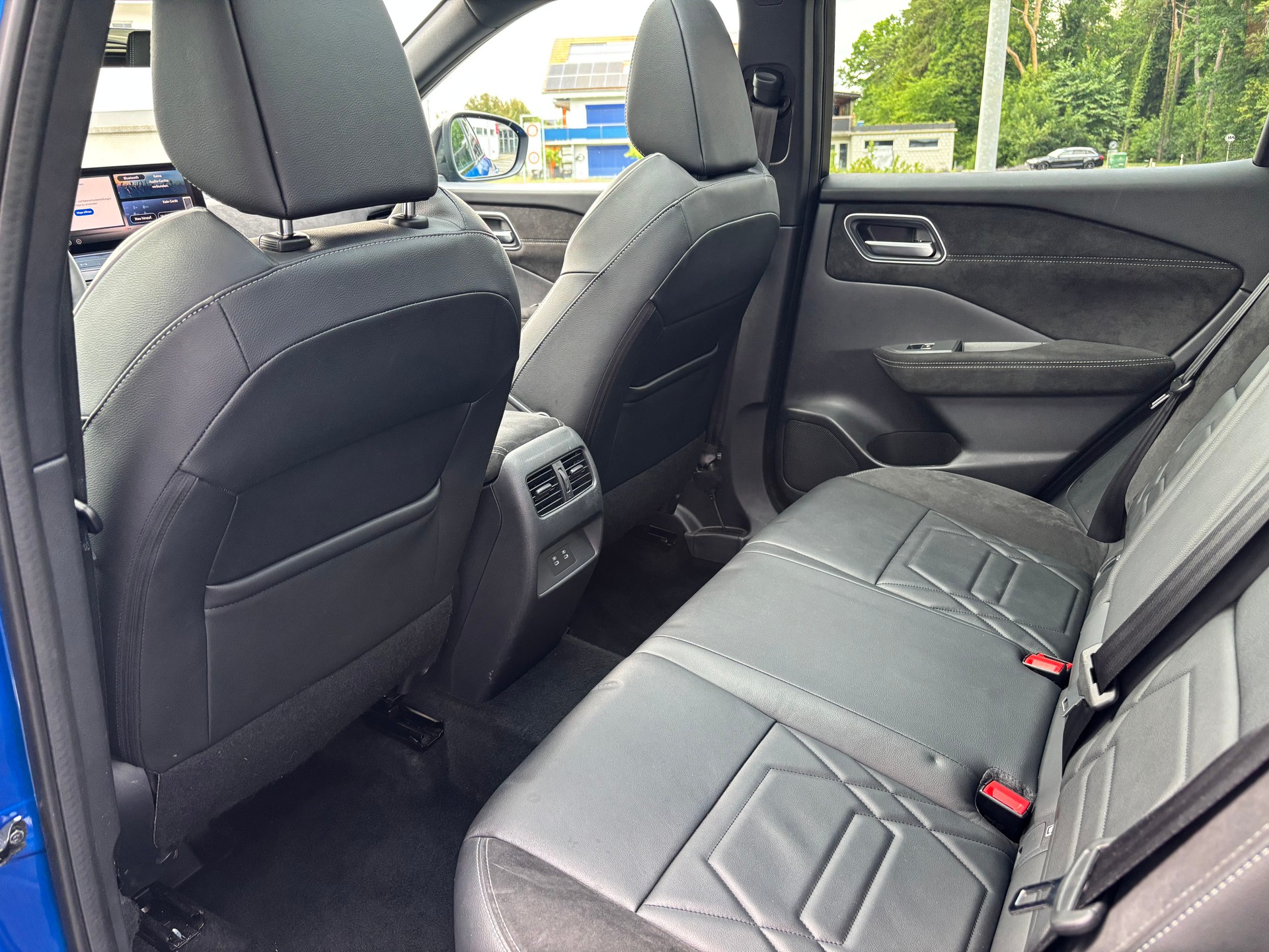 NISSAN Qashqai 1.3 MHEV N-Design 4x4-image-8