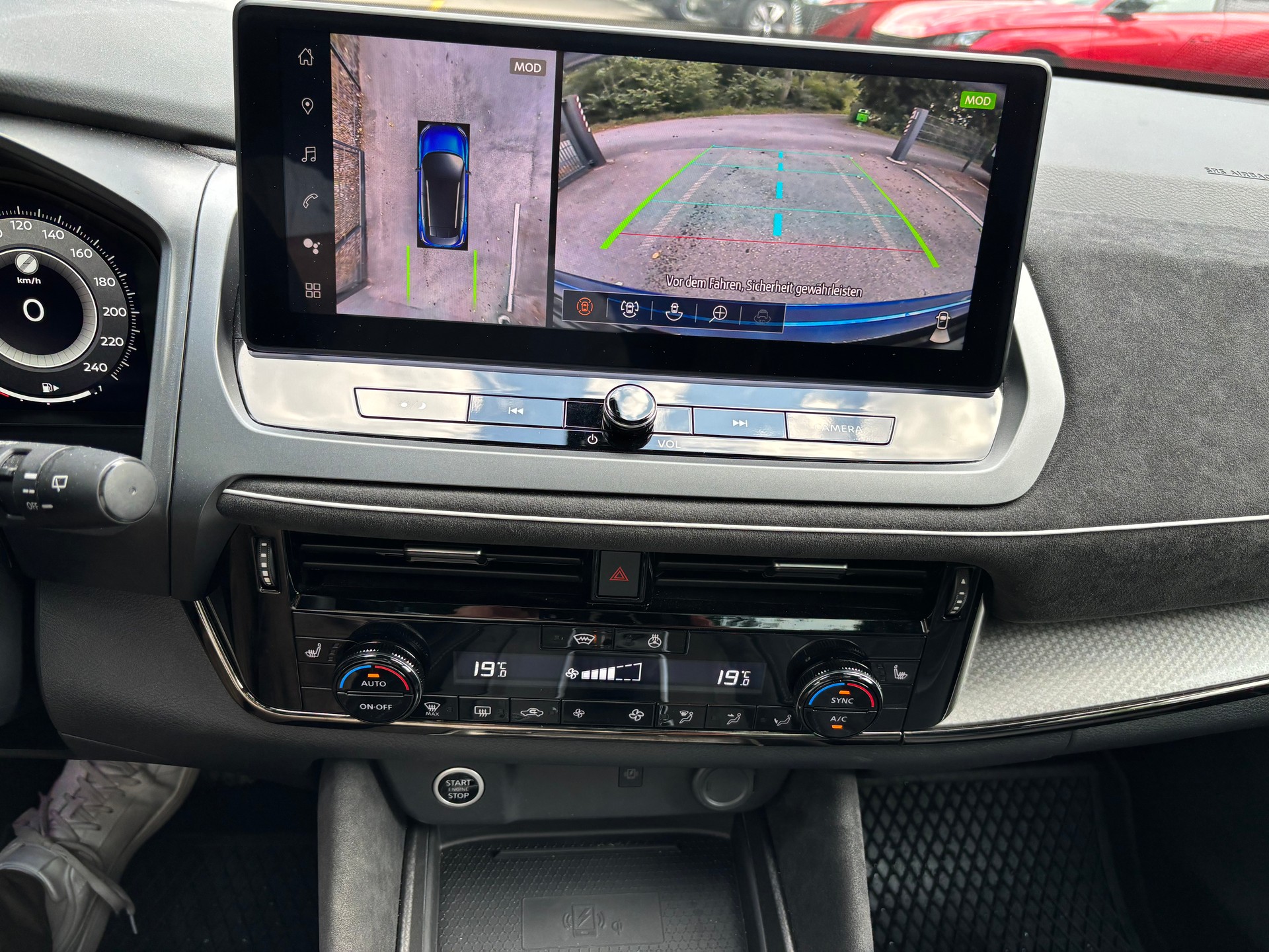 NISSAN Qashqai 1.3 MHEV N-Design 4x4-image-12