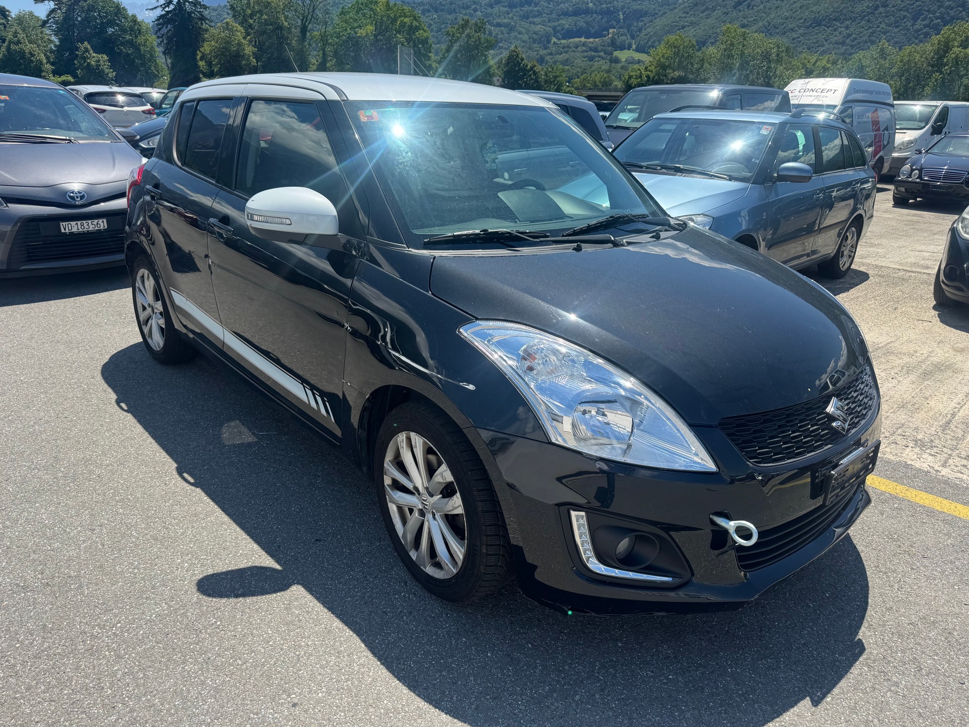SUZUKI Swift 1.2i 16V GL Automatic-image-0