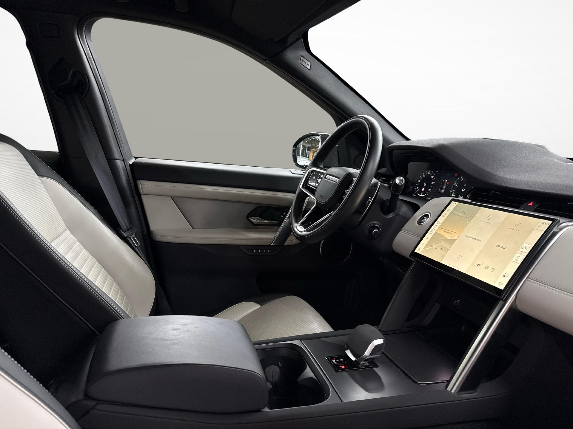 LAND ROVER Discovery Sport 1.5 T 300e Dynamic HSE-image-9