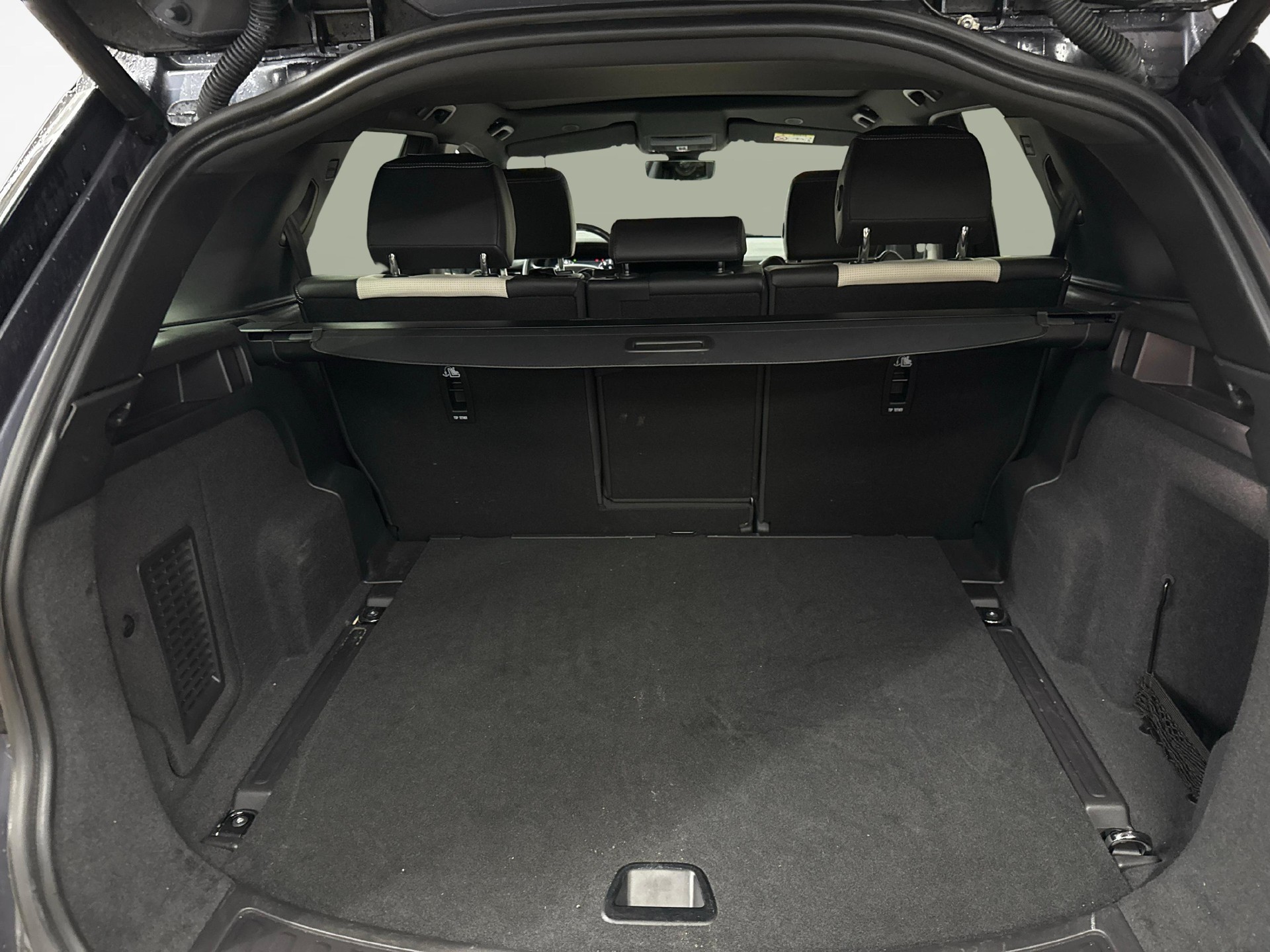 LAND ROVER Discovery Sport 1.5 T 300e Dynamic HSE-image-11