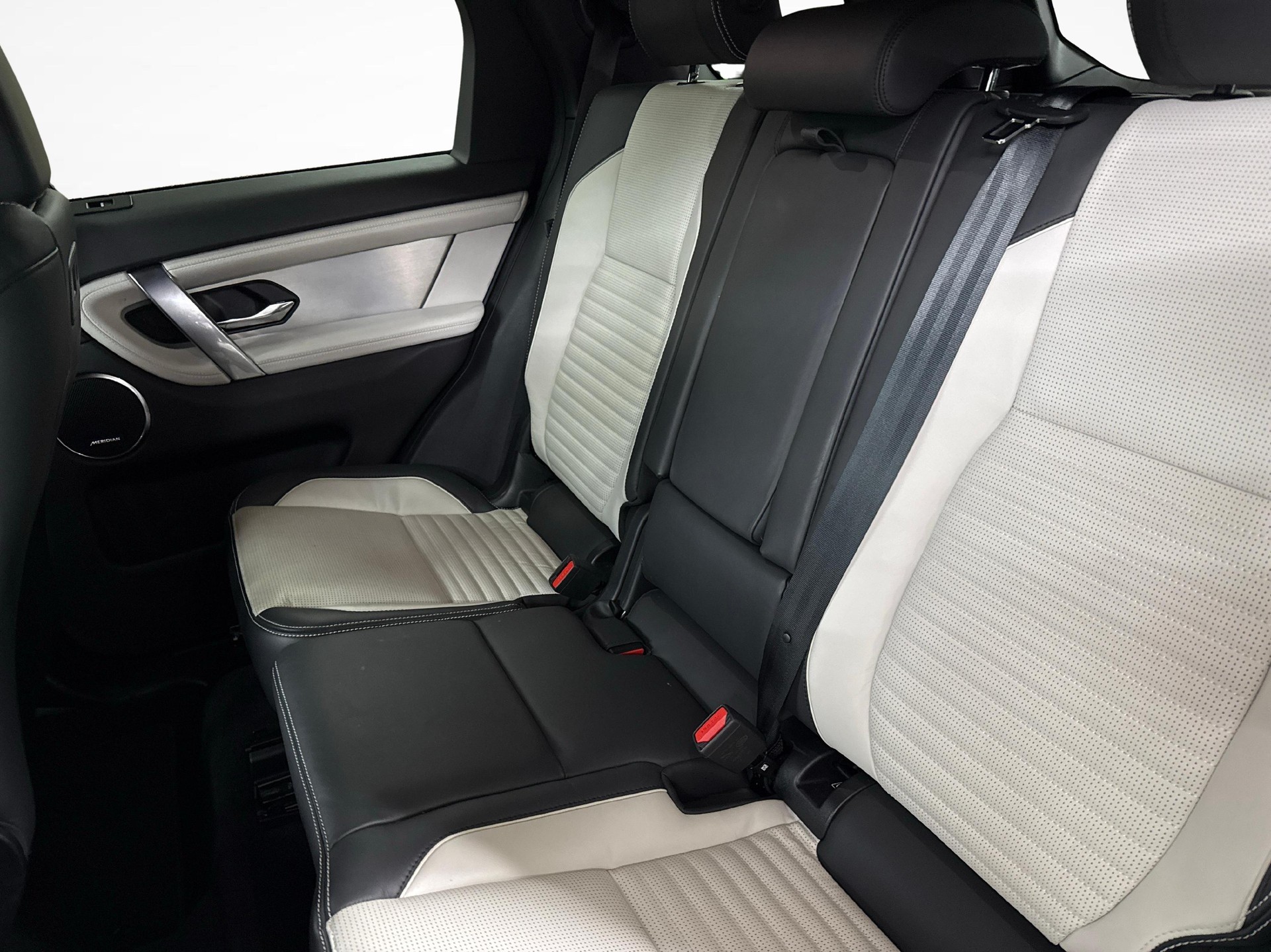 LAND ROVER Discovery Sport 1.5 T 300e Dynamic HSE-image-10