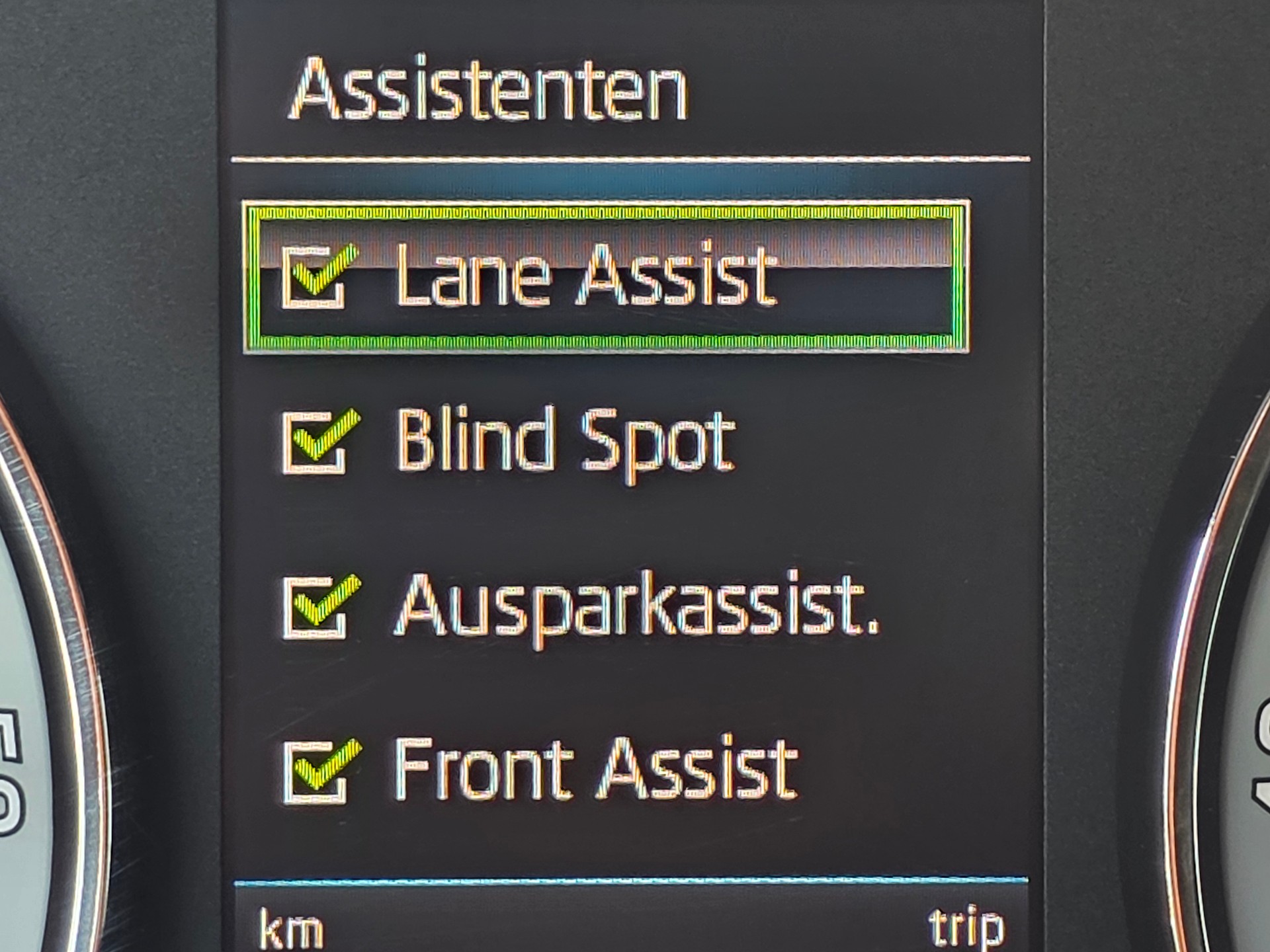 SKODA Superb 2.0 TDi SportLine+ 4x4 DSG ** VOLLAUSSTATTUNG -EL.AHK -APPLE CARPLAY -CANTON SOUND -ASSISTENZ PAKET -KEYLESS -PARK ASSIS.-image-17