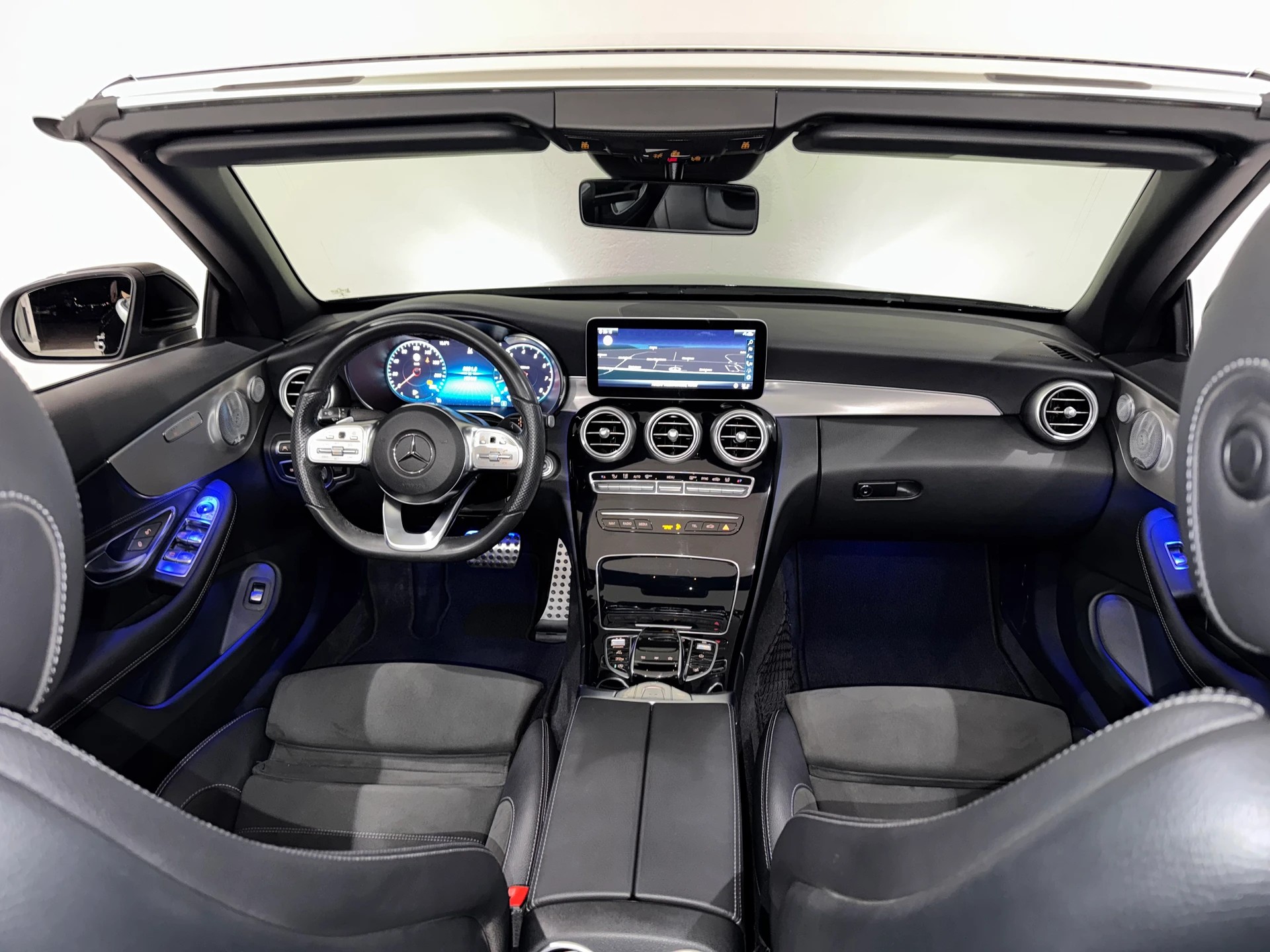 MERCEDES-BENZ MERCEDES-BENZ C 300 AMG Line Cabriolet 9G-Tronic | CH |-image-18