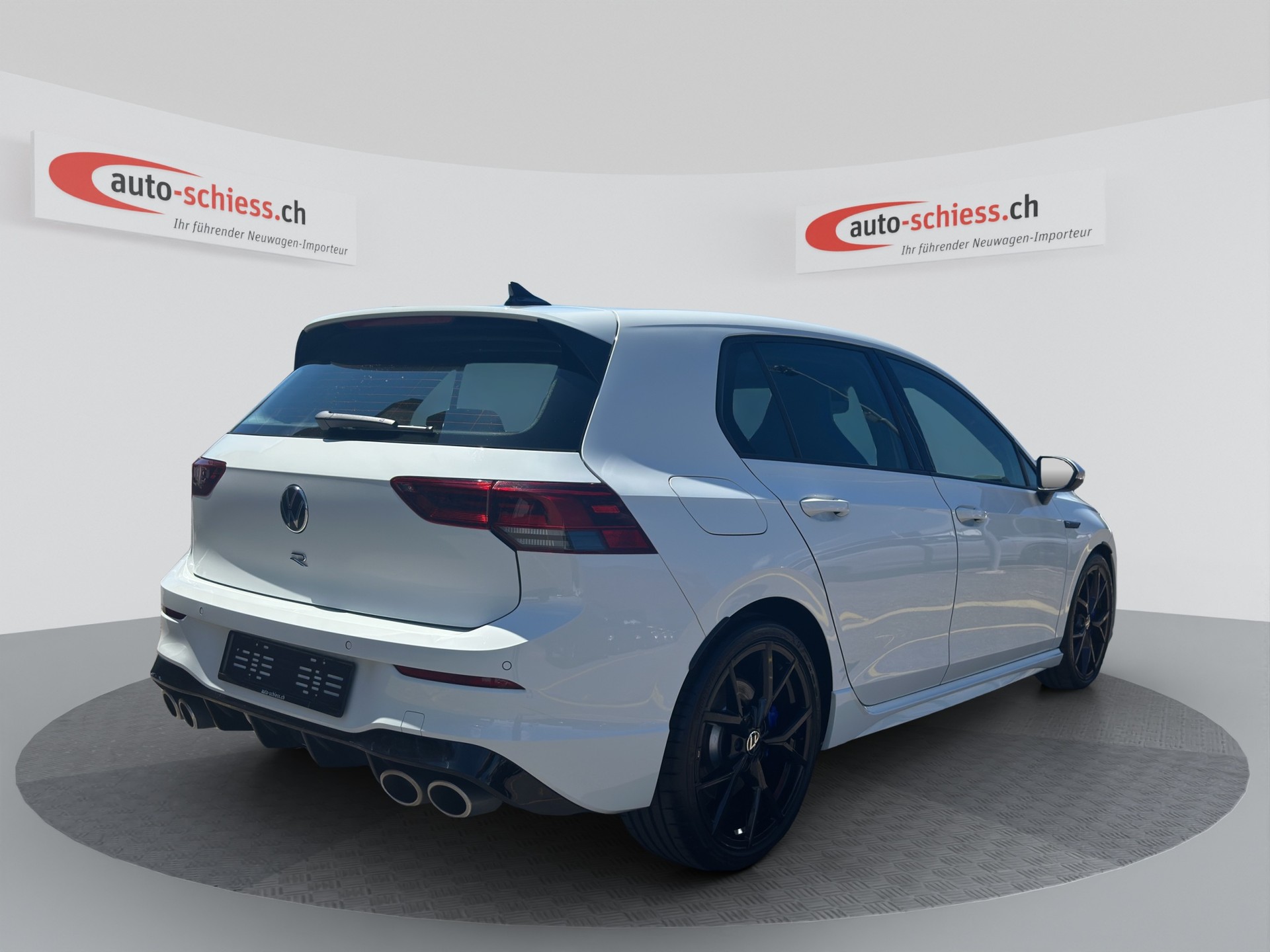 VW Golf 2.0 TSI R OPF DSG 4Motion-image-4