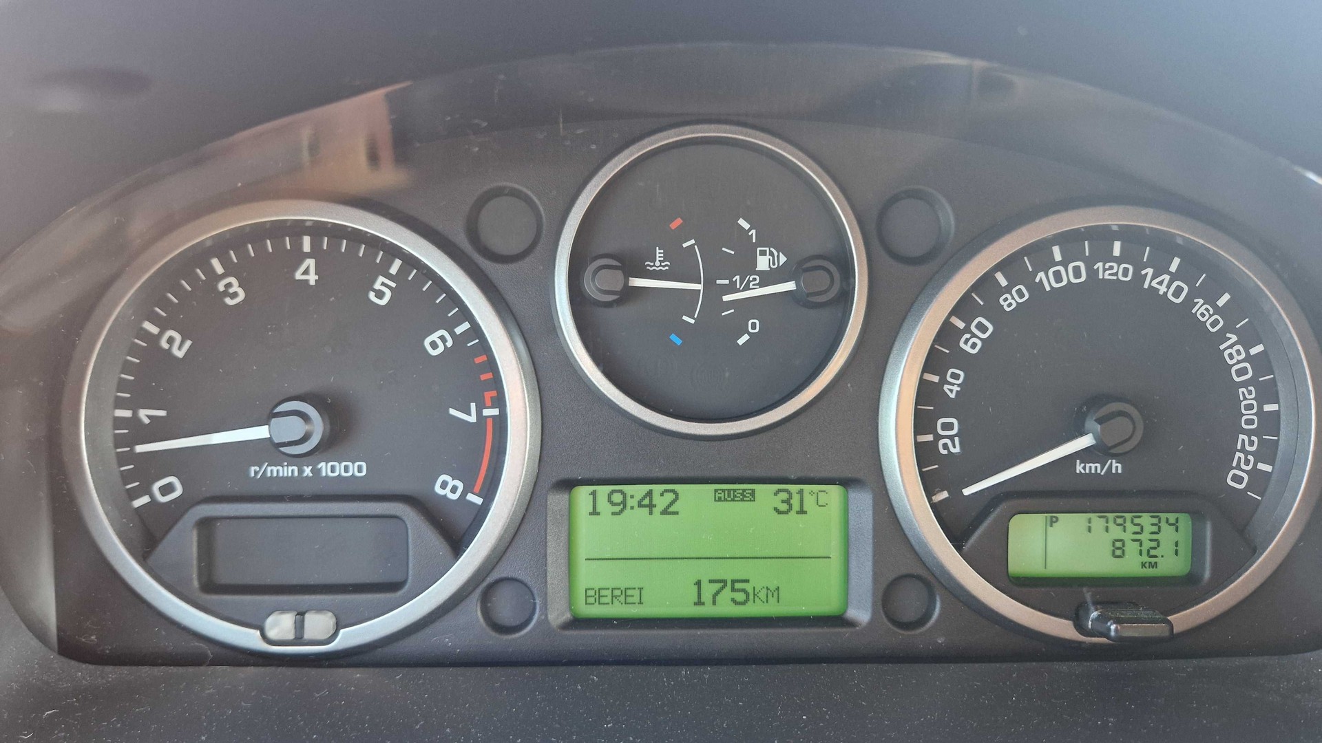 LAND ROVER 3.2 I6 HSE-image-5
