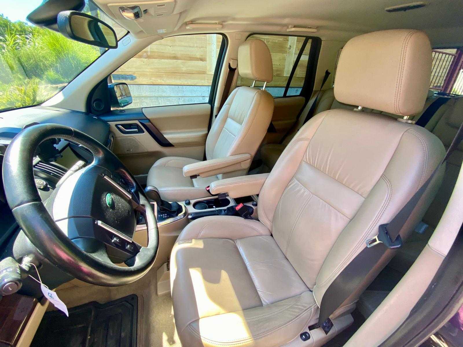 LAND ROVER 3.2 I6 HSE-image-2