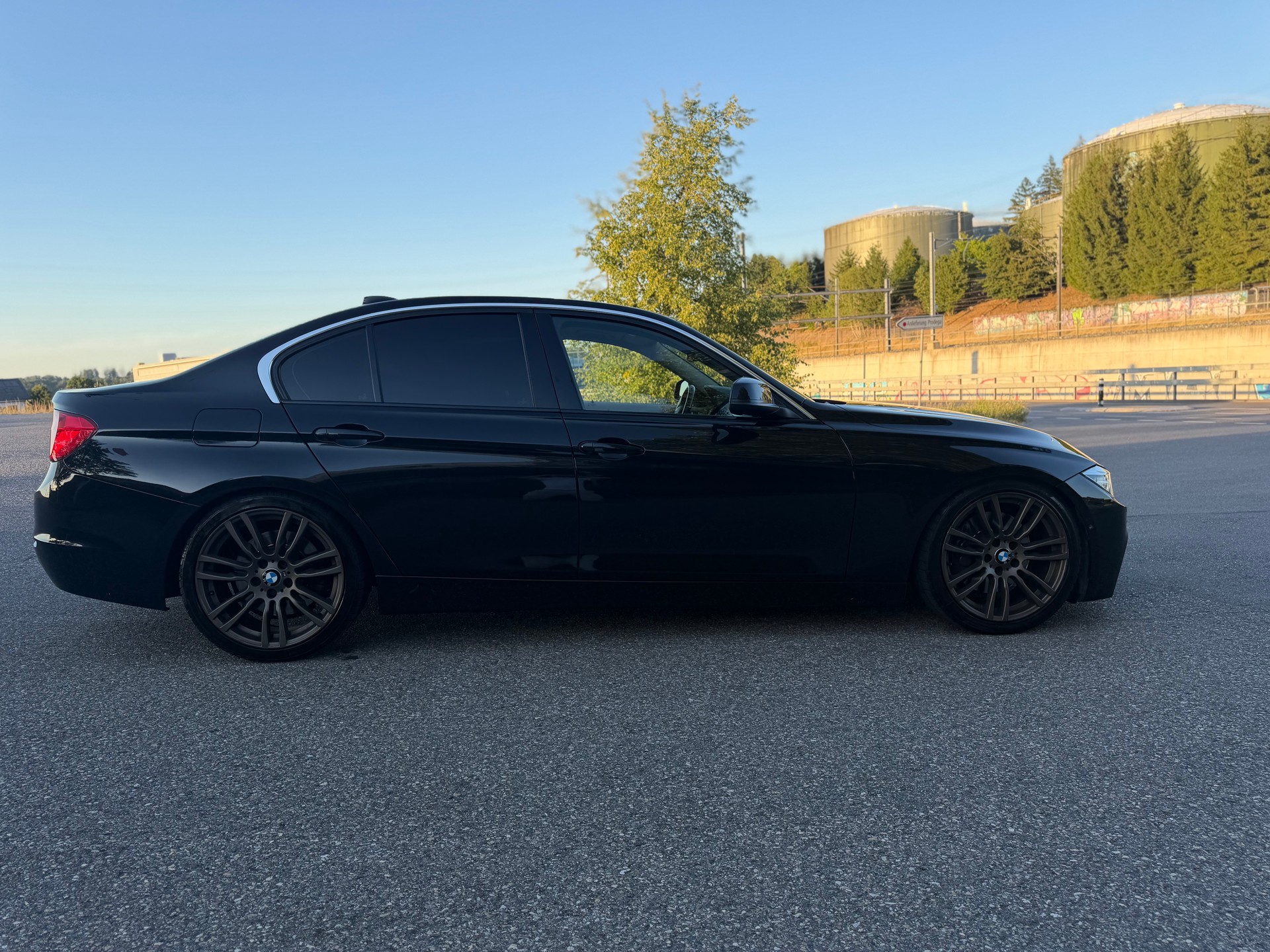 BMW 335i Luxury Line Steptronic-image-8