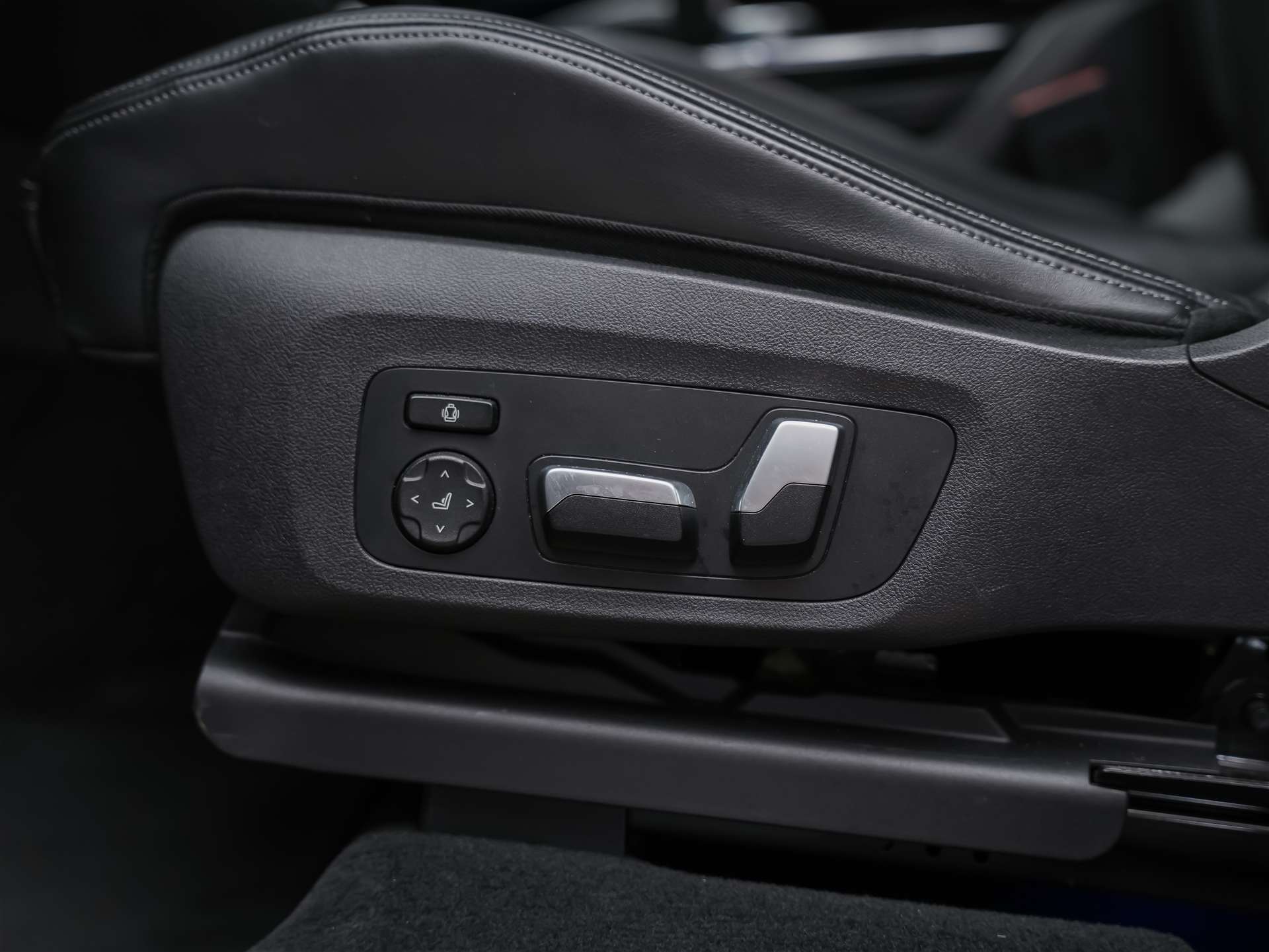 BMW X3 xDrive M Competition Steptronic *Harman/Kardon*Abstandsregler*Head Up*Sitzlüftung*-image-30