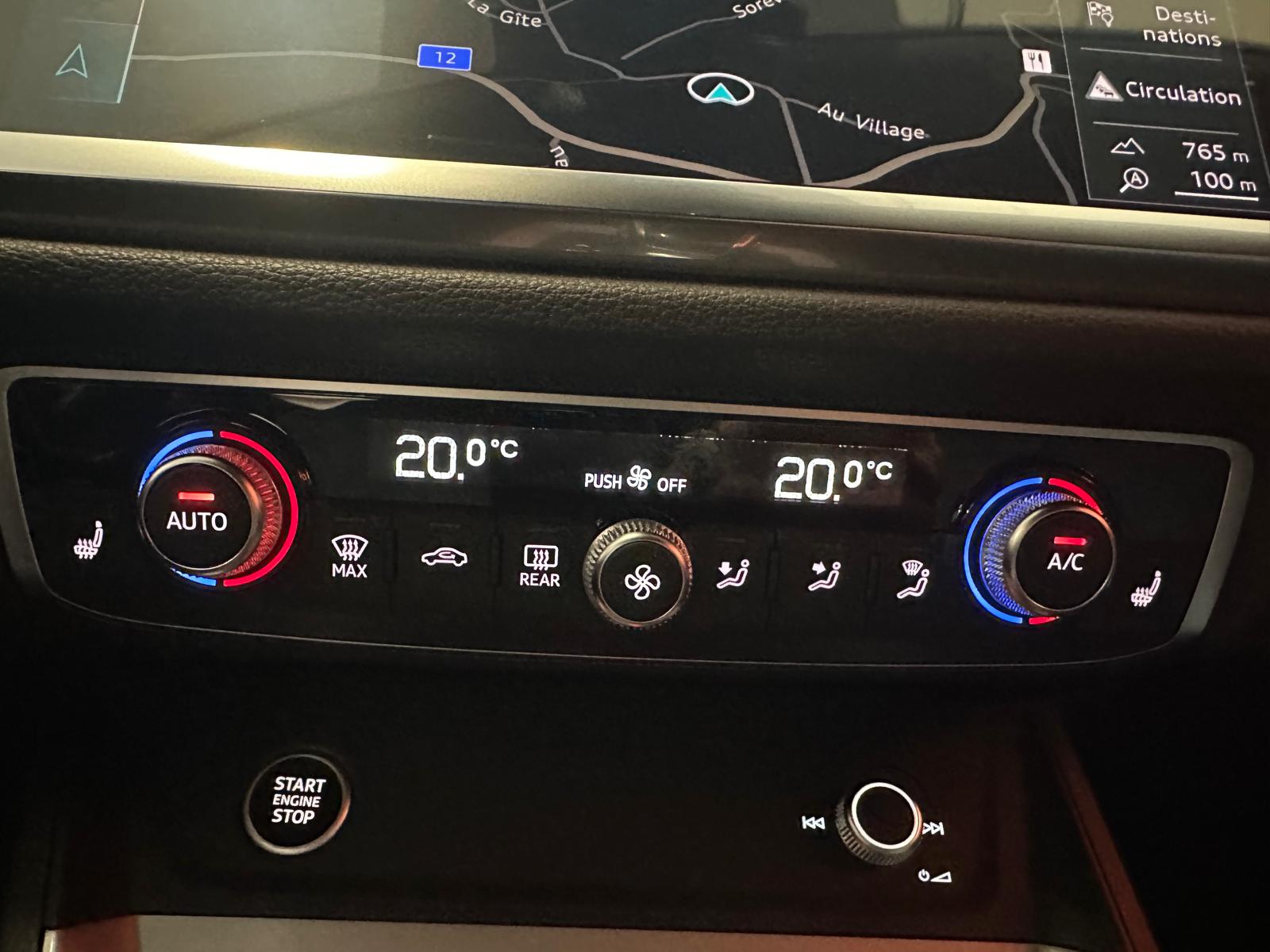 AUDI Q3 40 TDI Attraction quattro S-tronic-image-24
