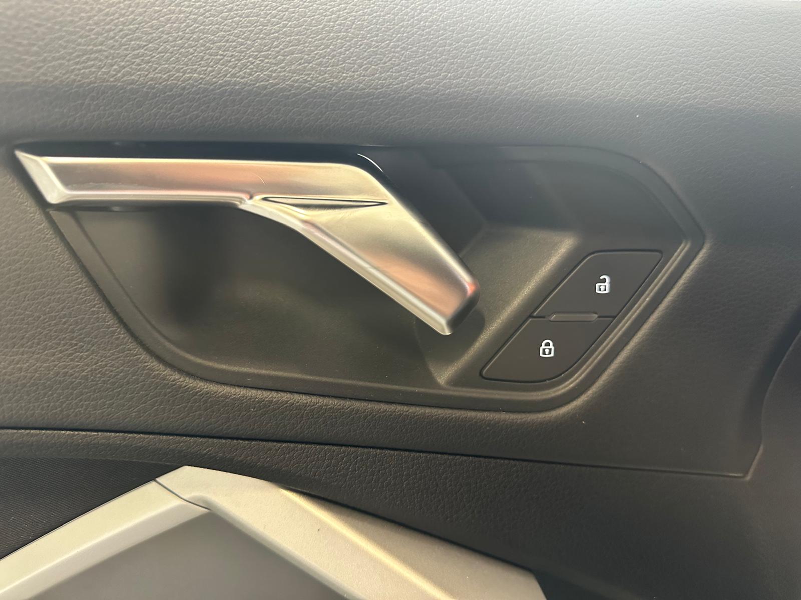 AUDI Q3 40 TDI Attraction quattro S-tronic-image-26