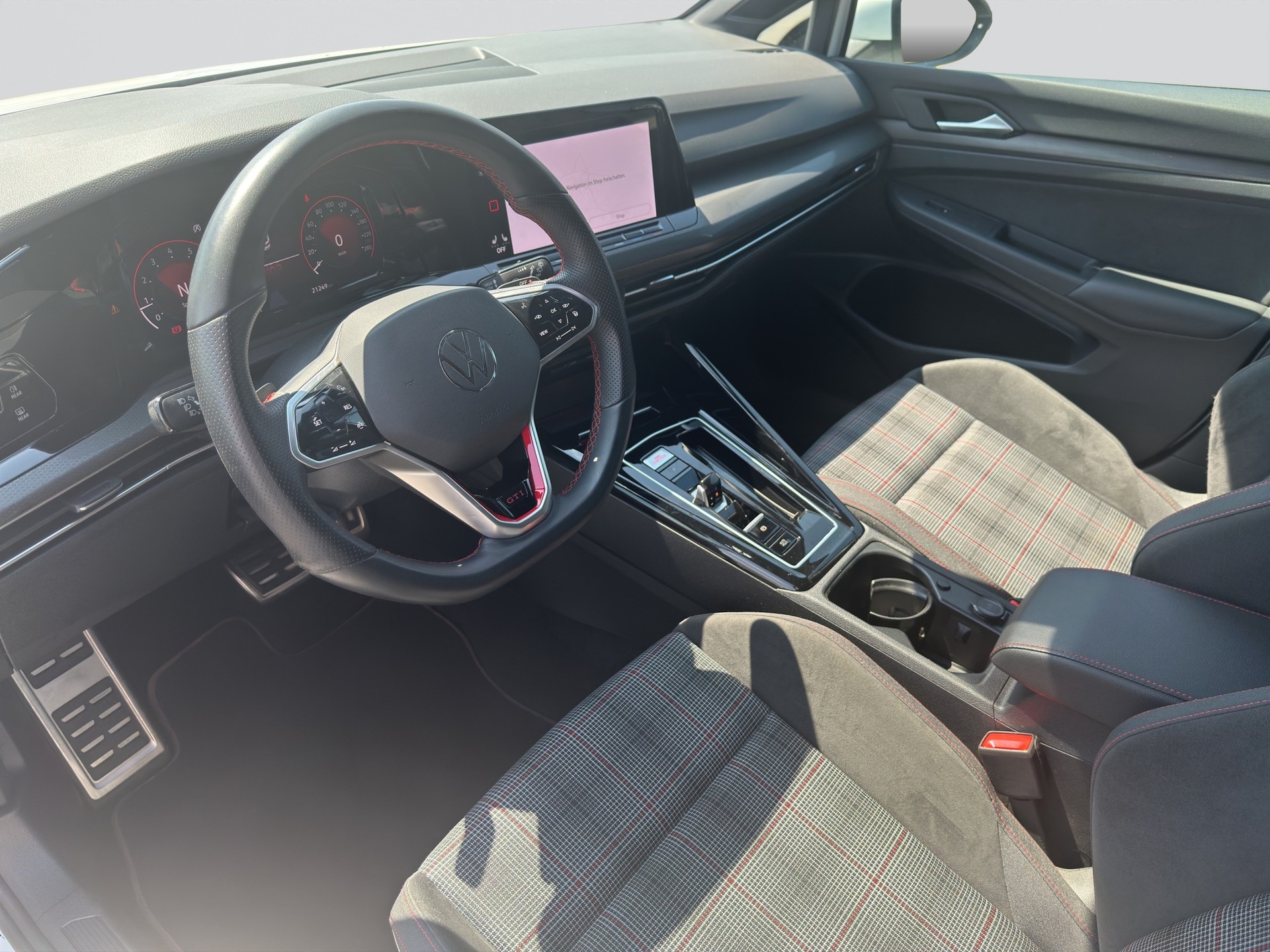 VW Golf GTI VIII LIM. 2.0 TSI DSG-image-7