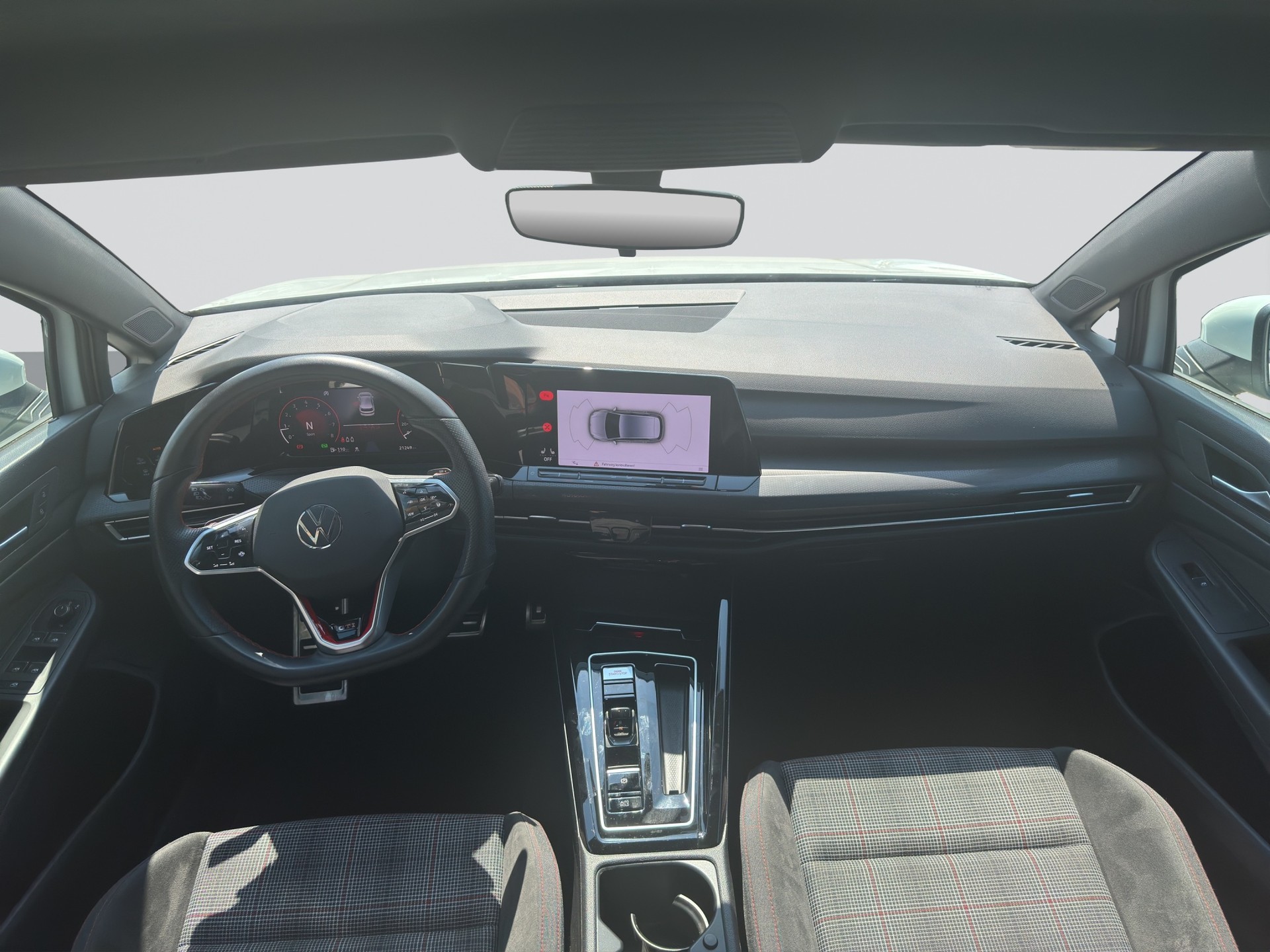 VW Golf GTI VIII LIM. 2.0 TSI DSG-image-15