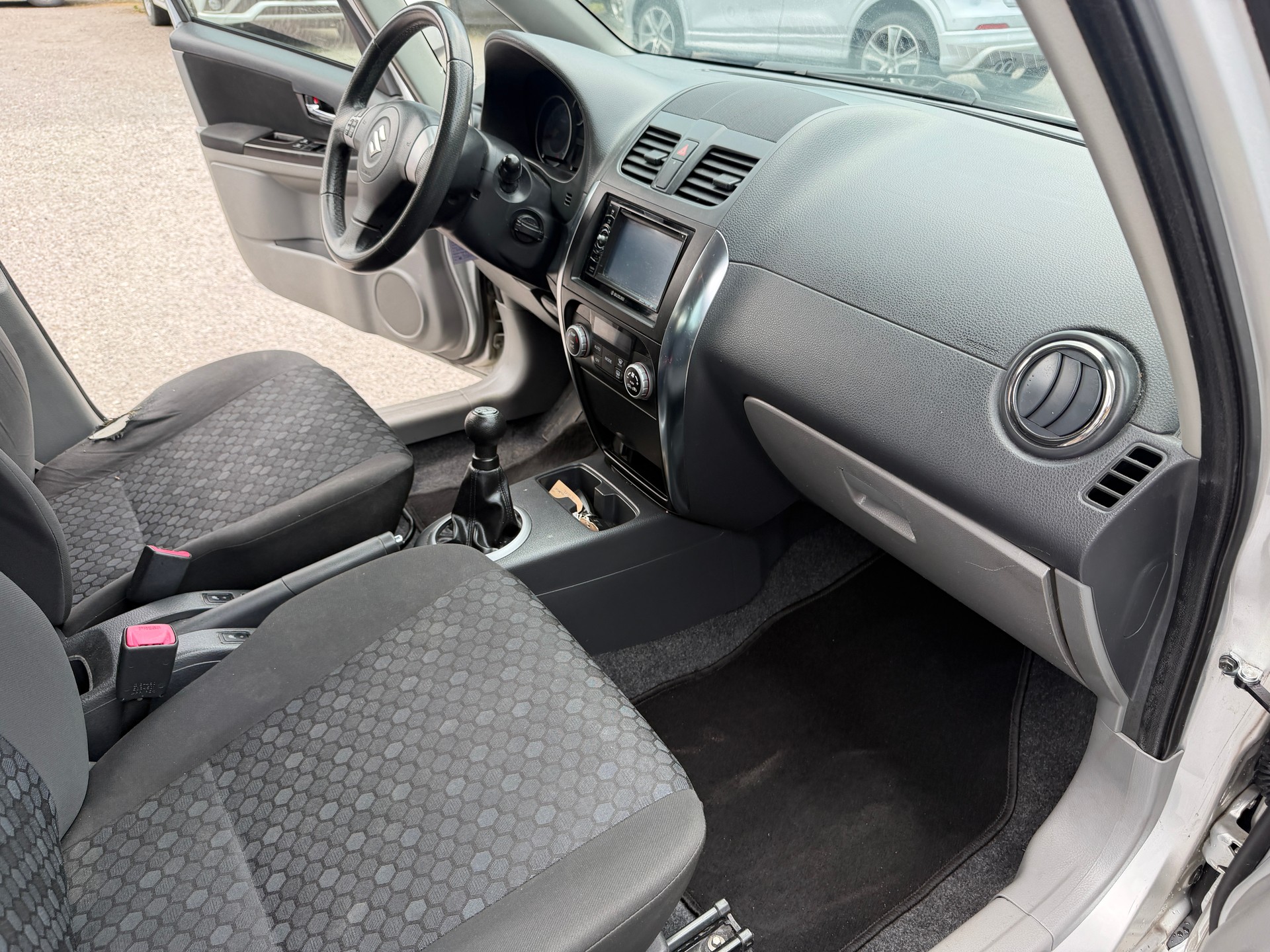SUZUKI SX4 1.6 16V GL Top 4WD-image-8