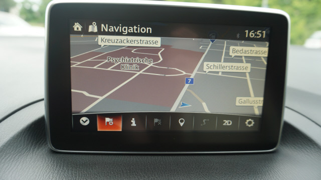 MAZDA 3 2.0 16V Revolution-image-14