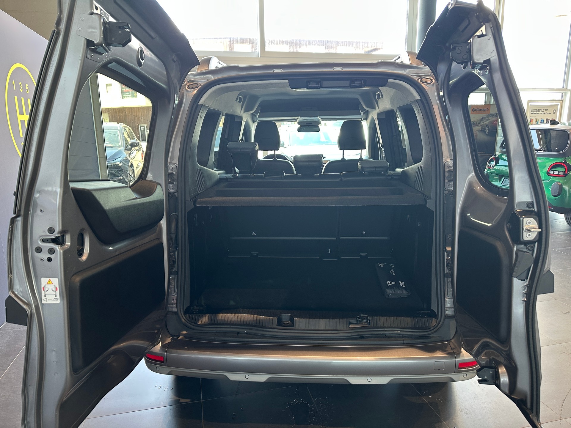 RENAULT Kangoo 1.3 TCe 130 PF Techno-image-5