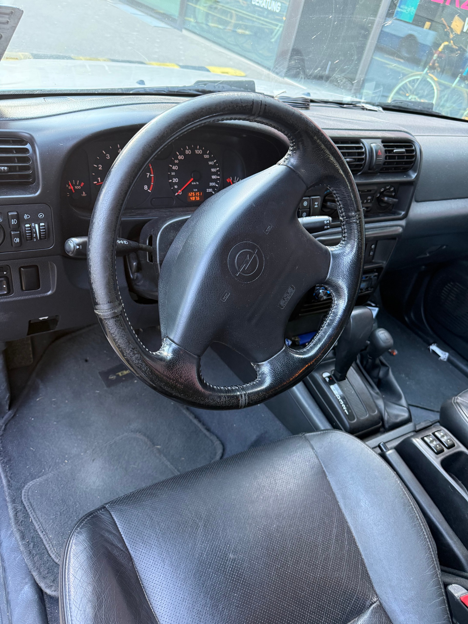 OPEL Frontera 3.2i V6 Limited-image-10