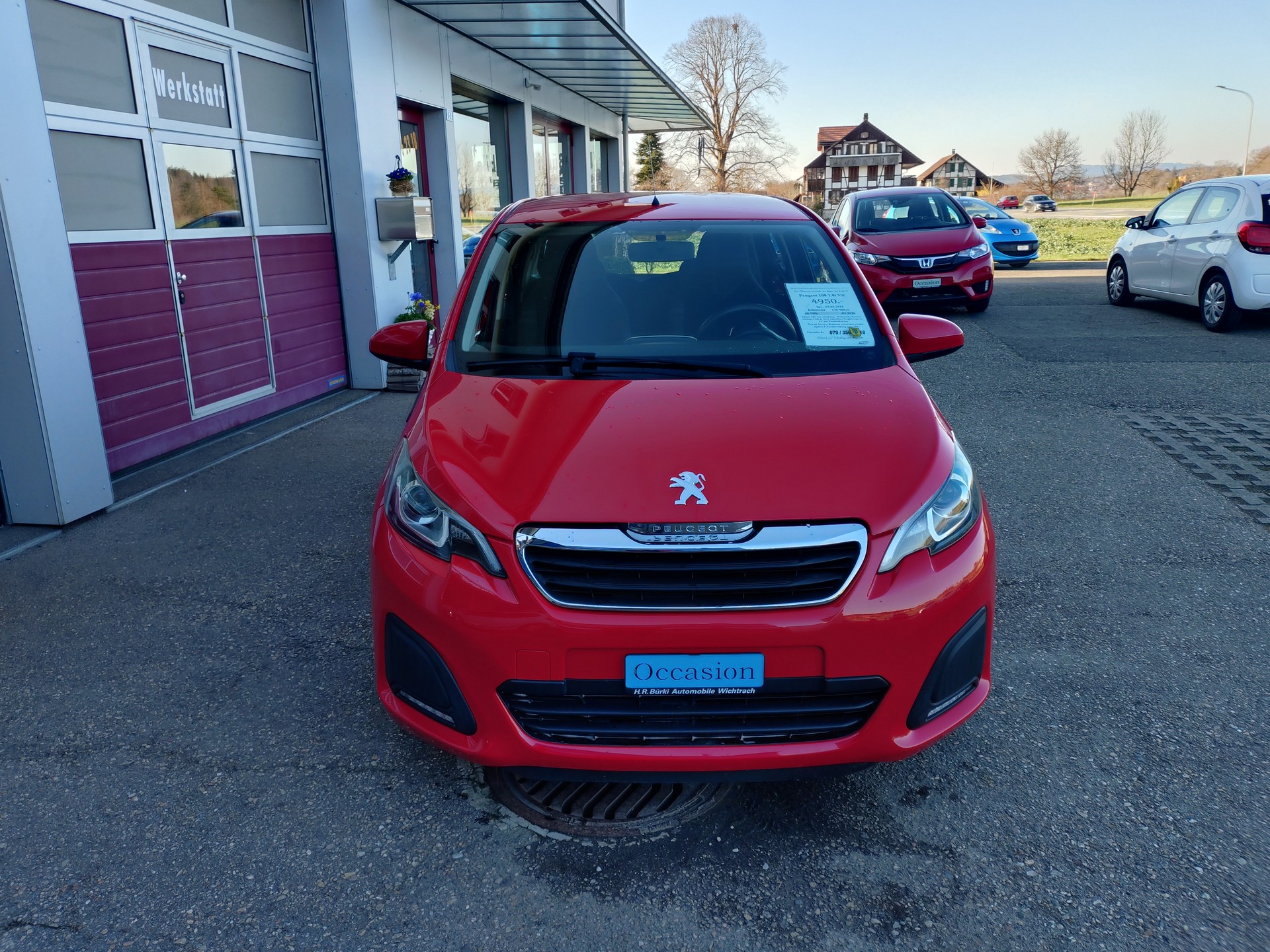 PEUGEOT 108 1.0 VTi Allure-image-4