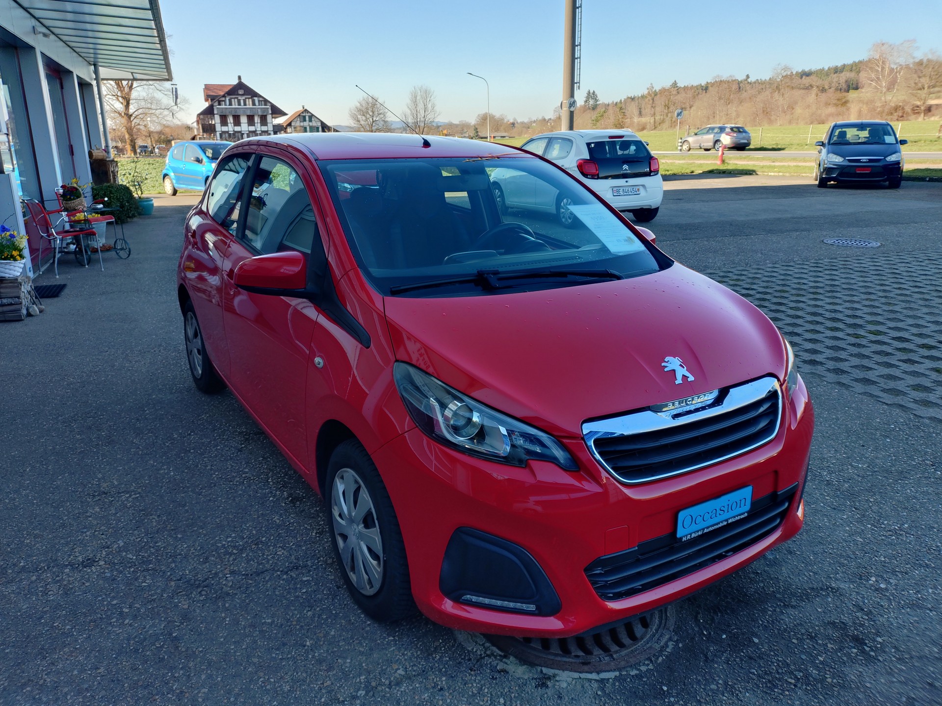 PEUGEOT 108 1.0 VTi Allure-image-3