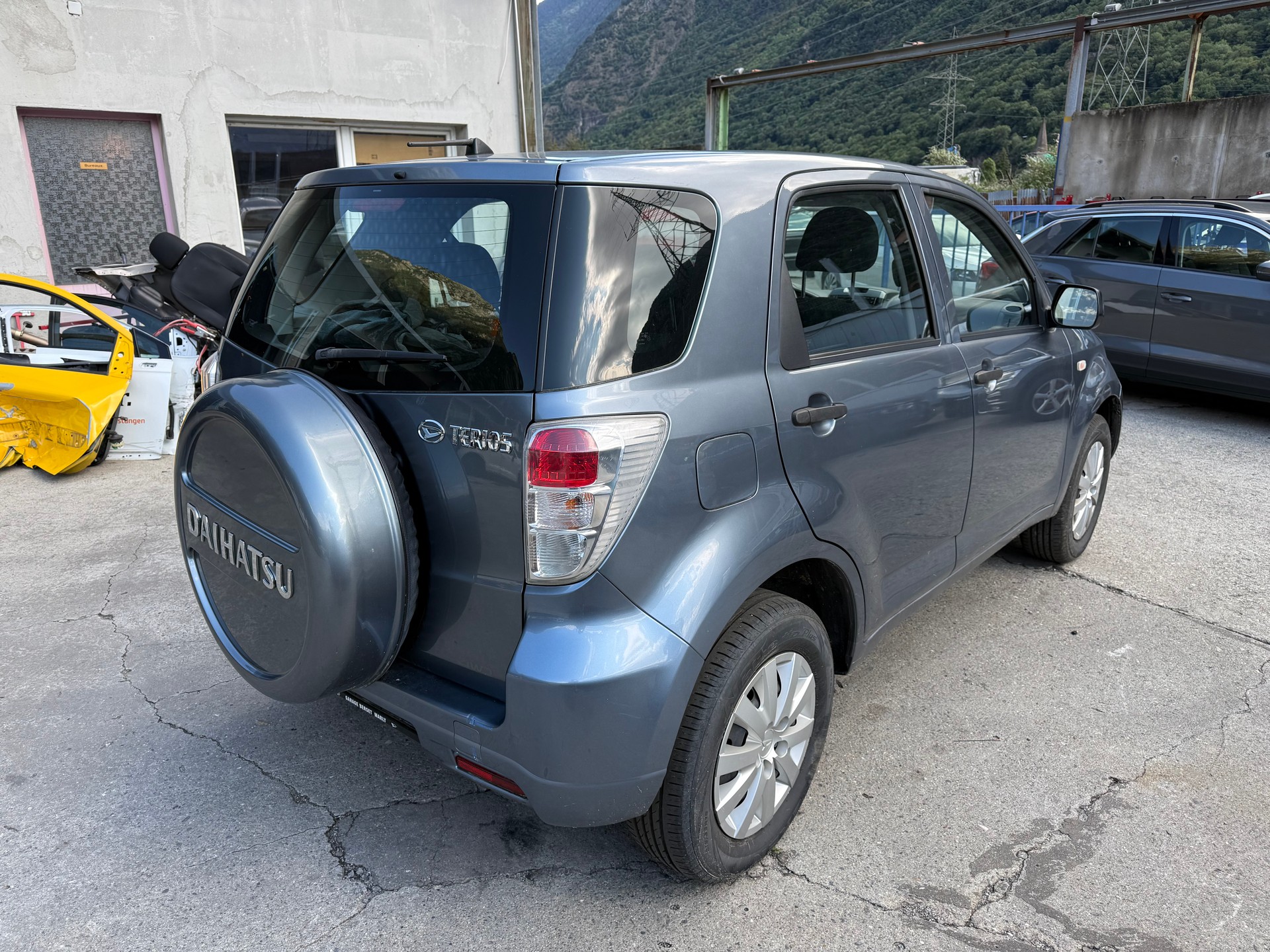 DAIHATSU Terios 1.5 16V 4WD Automatic-image-7