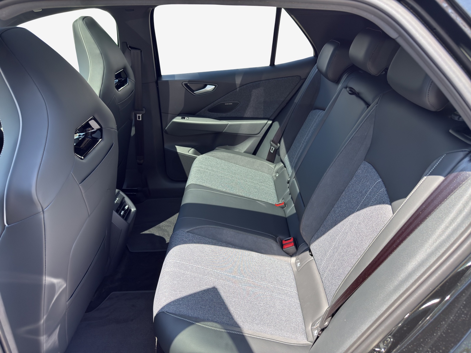 VW ID.3 Neo 79 kWh 231 PS Style-image-11