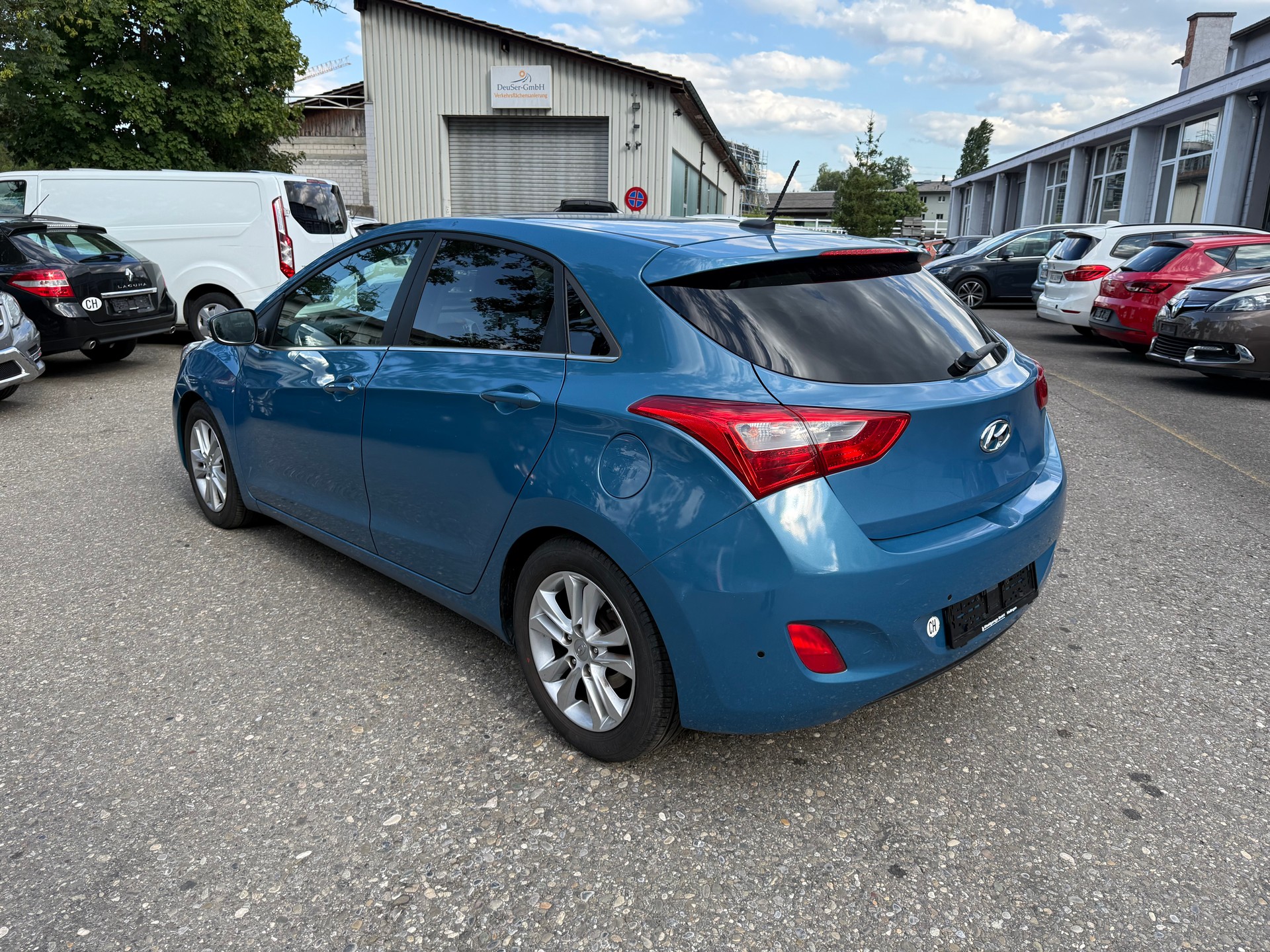 HYUNDAI i30 1.6 GDI Premium Automatic-image-3