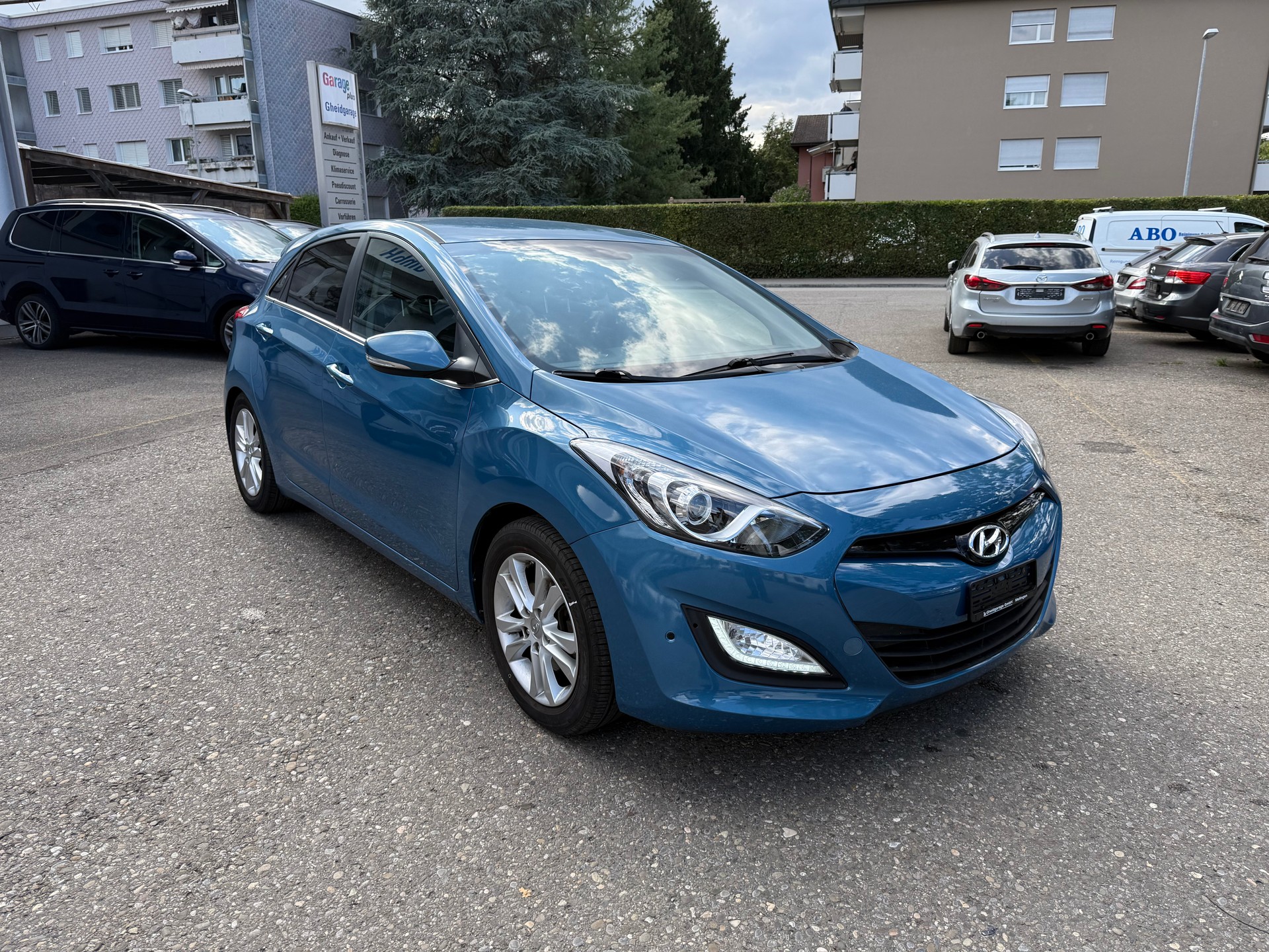 HYUNDAI i30 1.6 GDI Premium Automatic-image-1