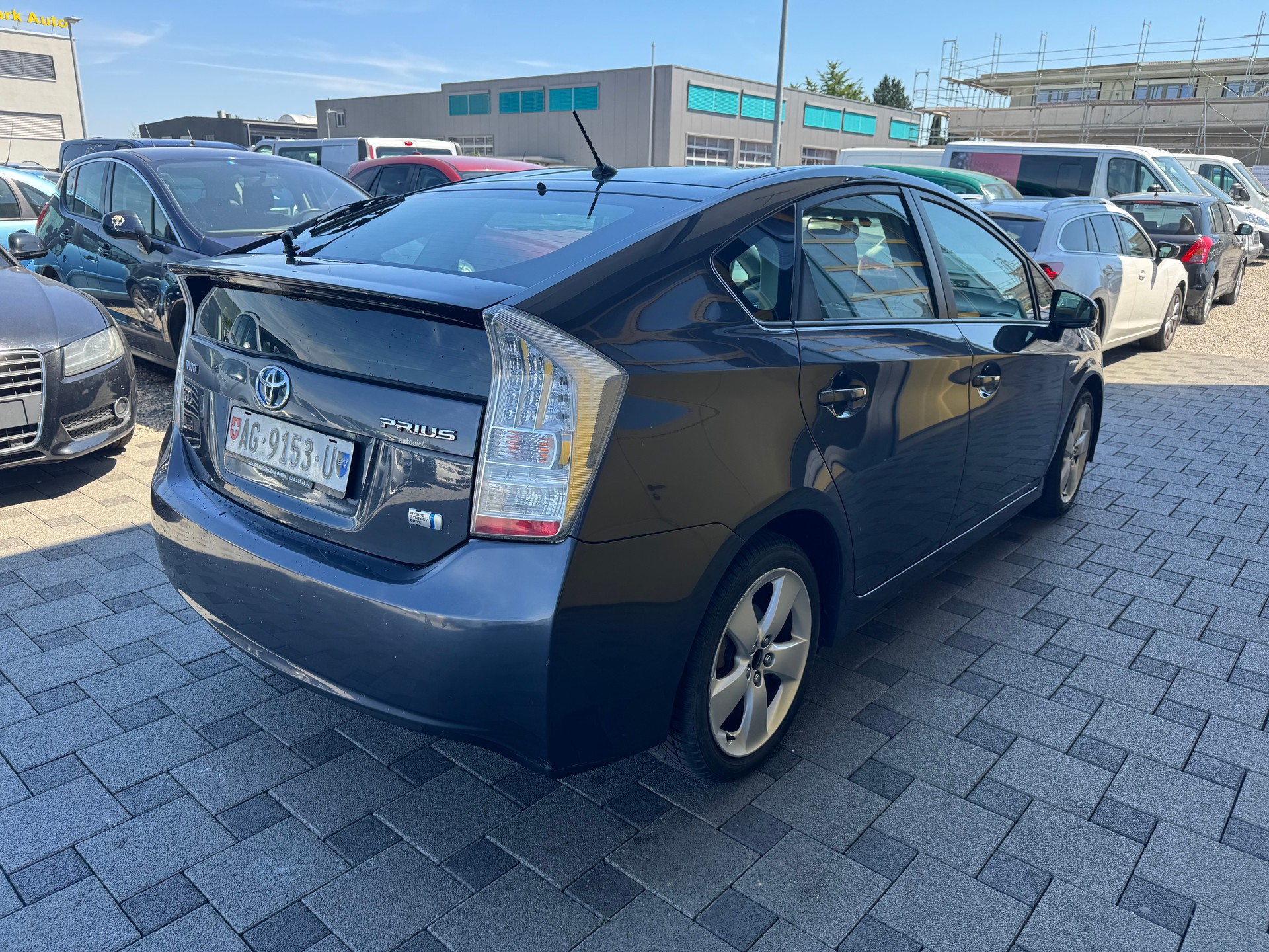 TOYOTA Prius 1.8 16V HSD Luna-image-7