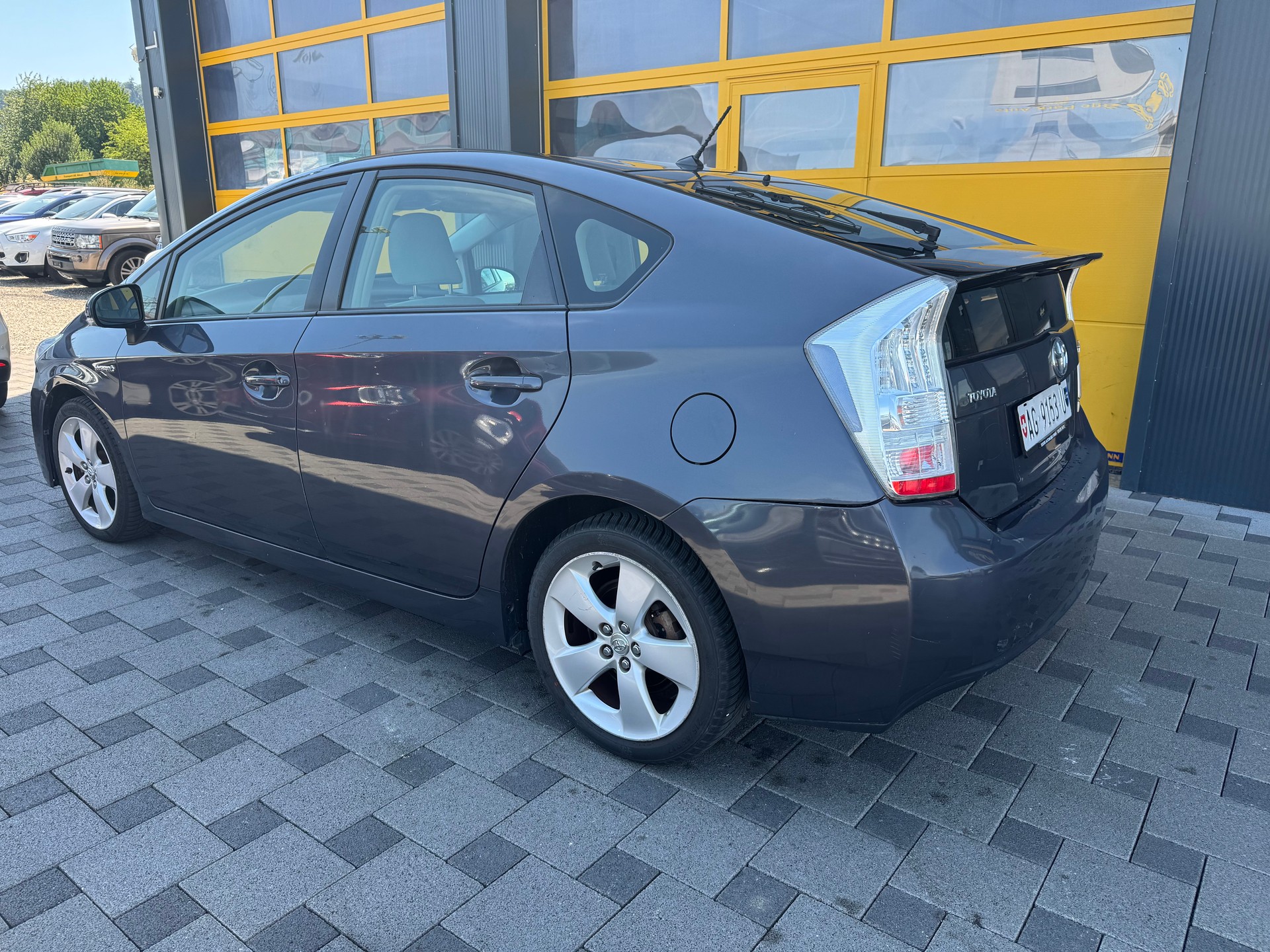 TOYOTA Prius 1.8 16V HSD Luna-image-5