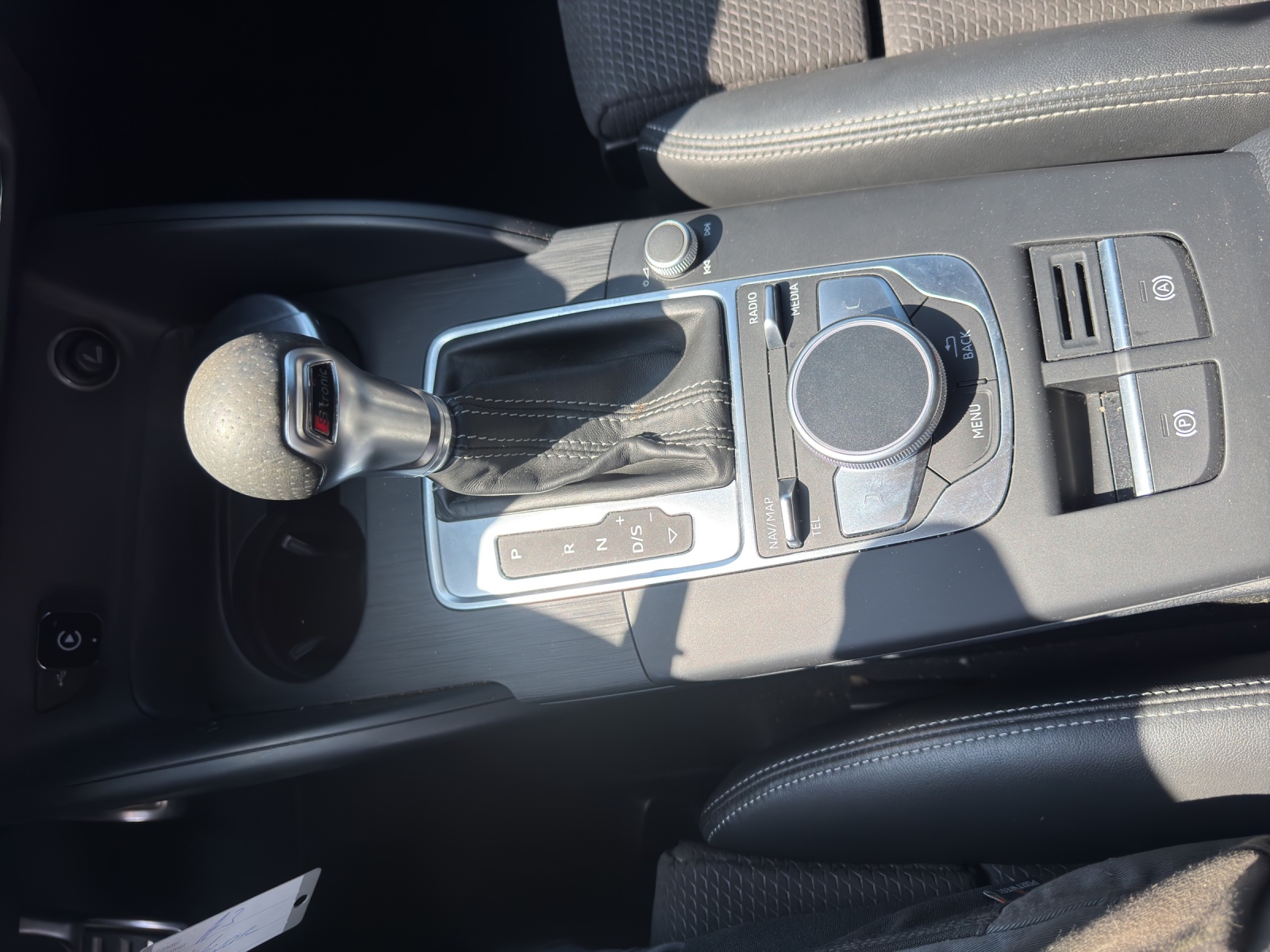 AUDI A3 Sportback 40 TFSI Sport S-tronic-image-14