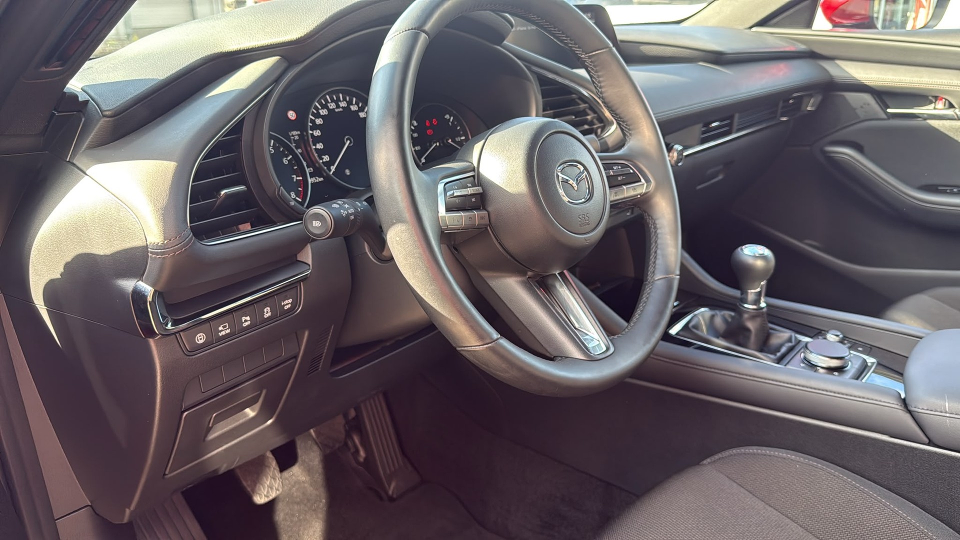 MAZDA 3 Hatchback SKYACTIV-X M Hybrid 180 Revolution-image-14