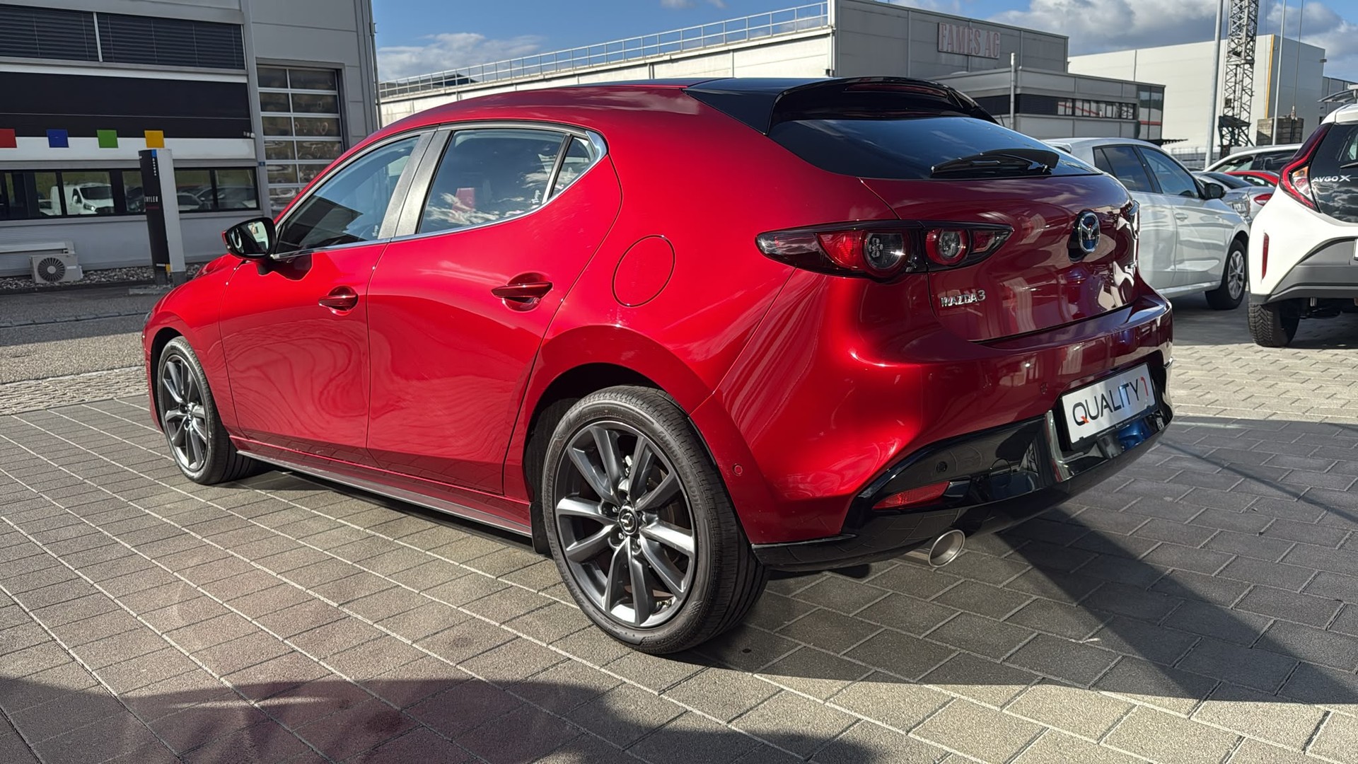 MAZDA 3 Hatchback SKYACTIV-X M Hybrid 180 Revolution-image-8