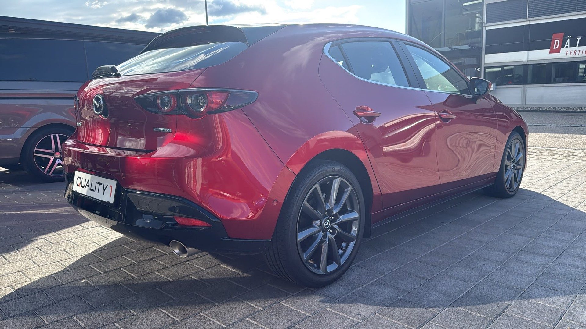 MAZDA 3 Hatchback SKYACTIV-X M Hybrid 180 Revolution-image-12