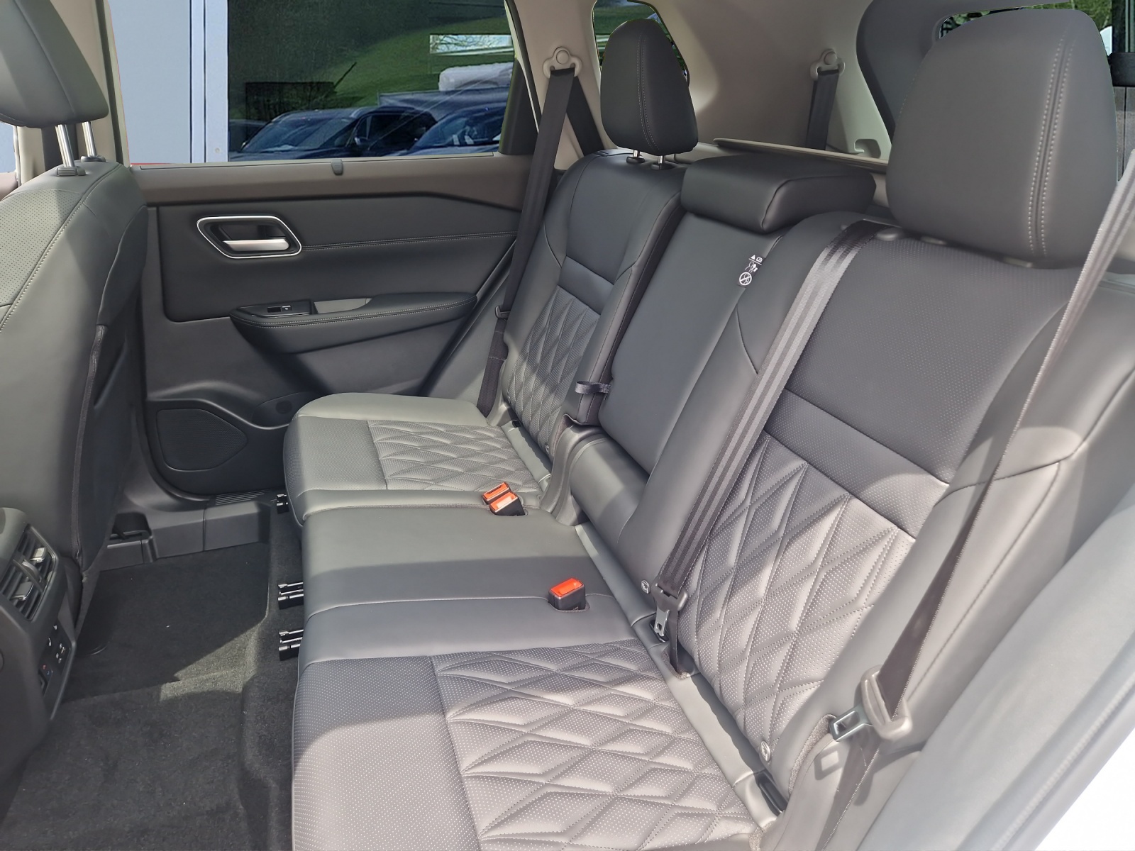 NISSAN X-Trail 1.5 VC-T e-Power 4WD 7 Sitze Tekna+-image-11