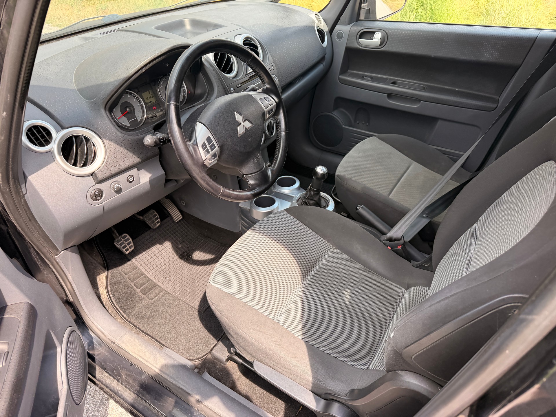 MITSUBISHI Colt 1.3 16V Swiss Champion ClearTec-image-6