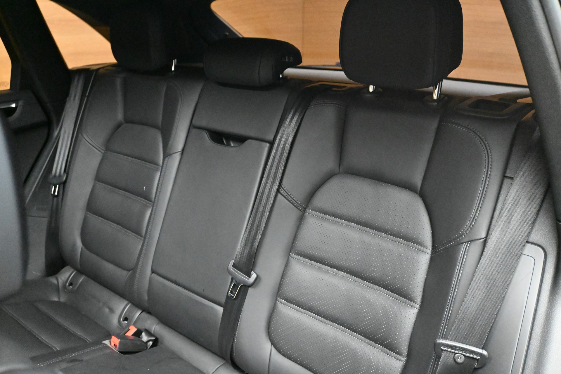 PORSCHE Macan 3.6 V6 Turbo-image-6