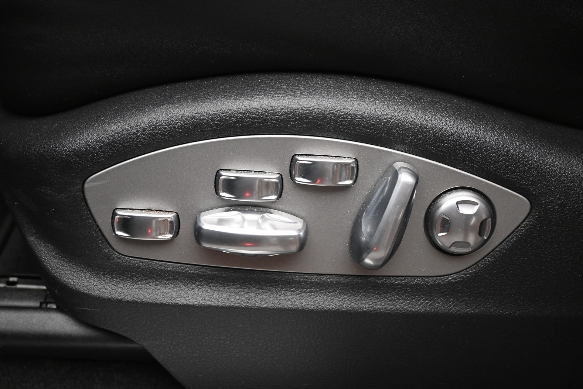 PORSCHE Macan 3.6 V6 Turbo-image-14