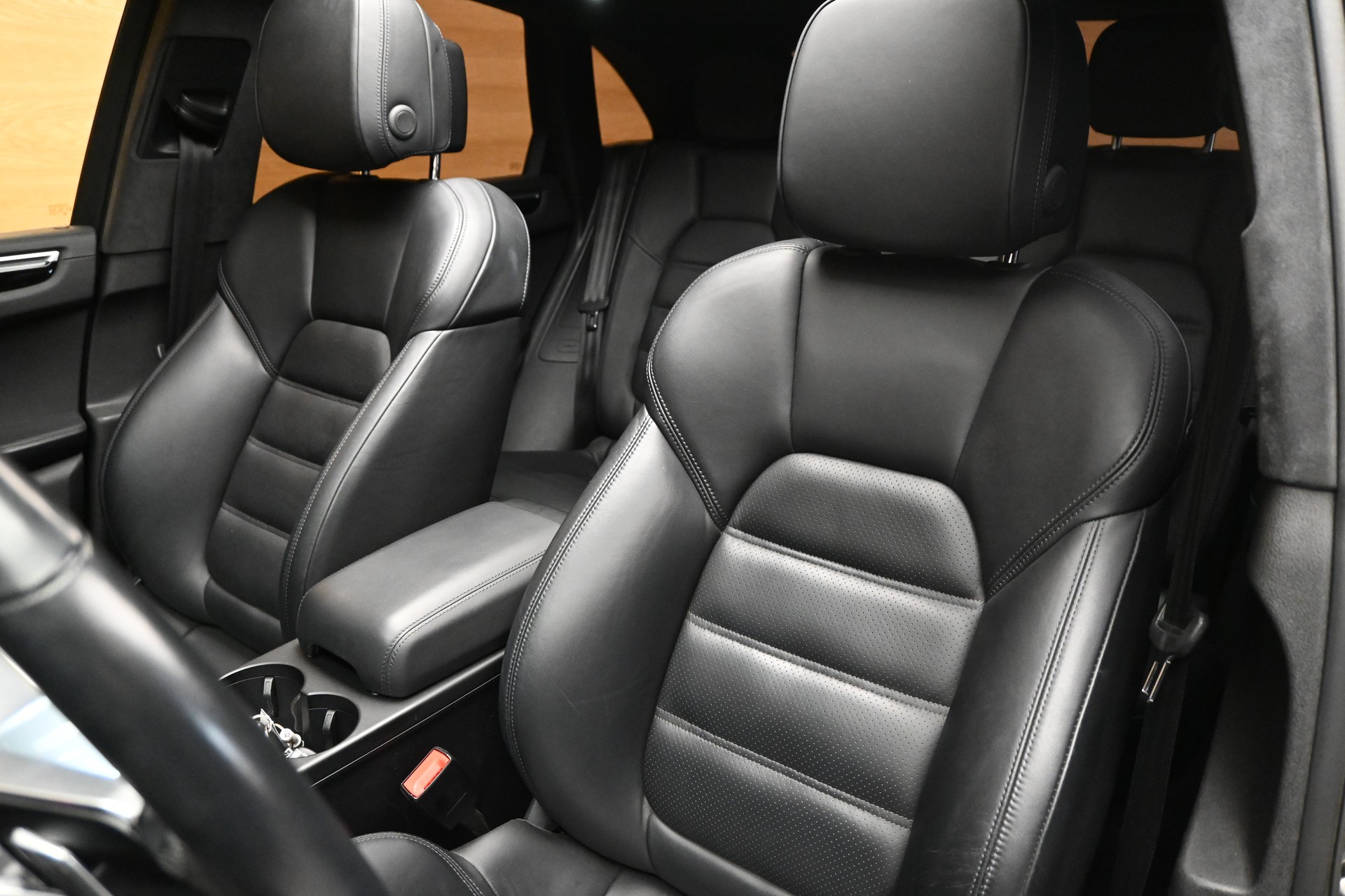 PORSCHE Macan 3.6 V6 Turbo-image-5