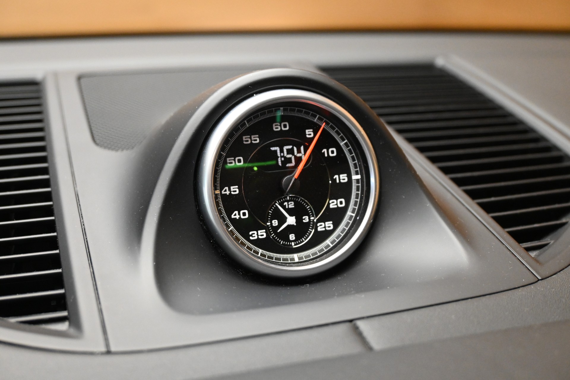PORSCHE Macan 3.6 V6 Turbo-image-12