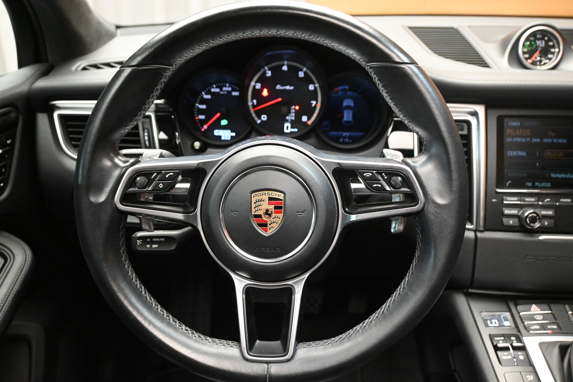 PORSCHE Macan 3.6 V6 Turbo-image-9