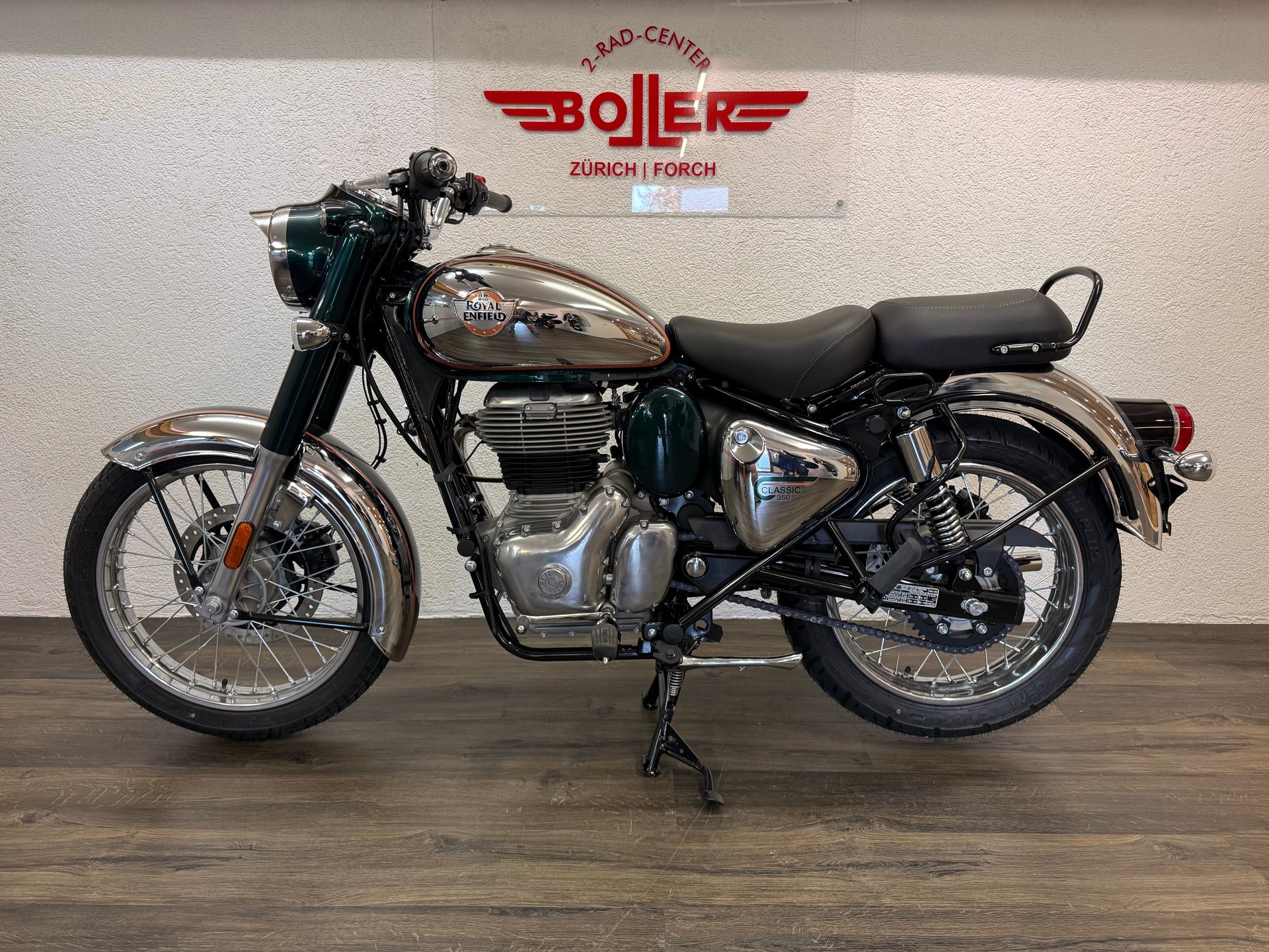 ROYAL ENFIELD Classic 350 Base-showroom-element-1