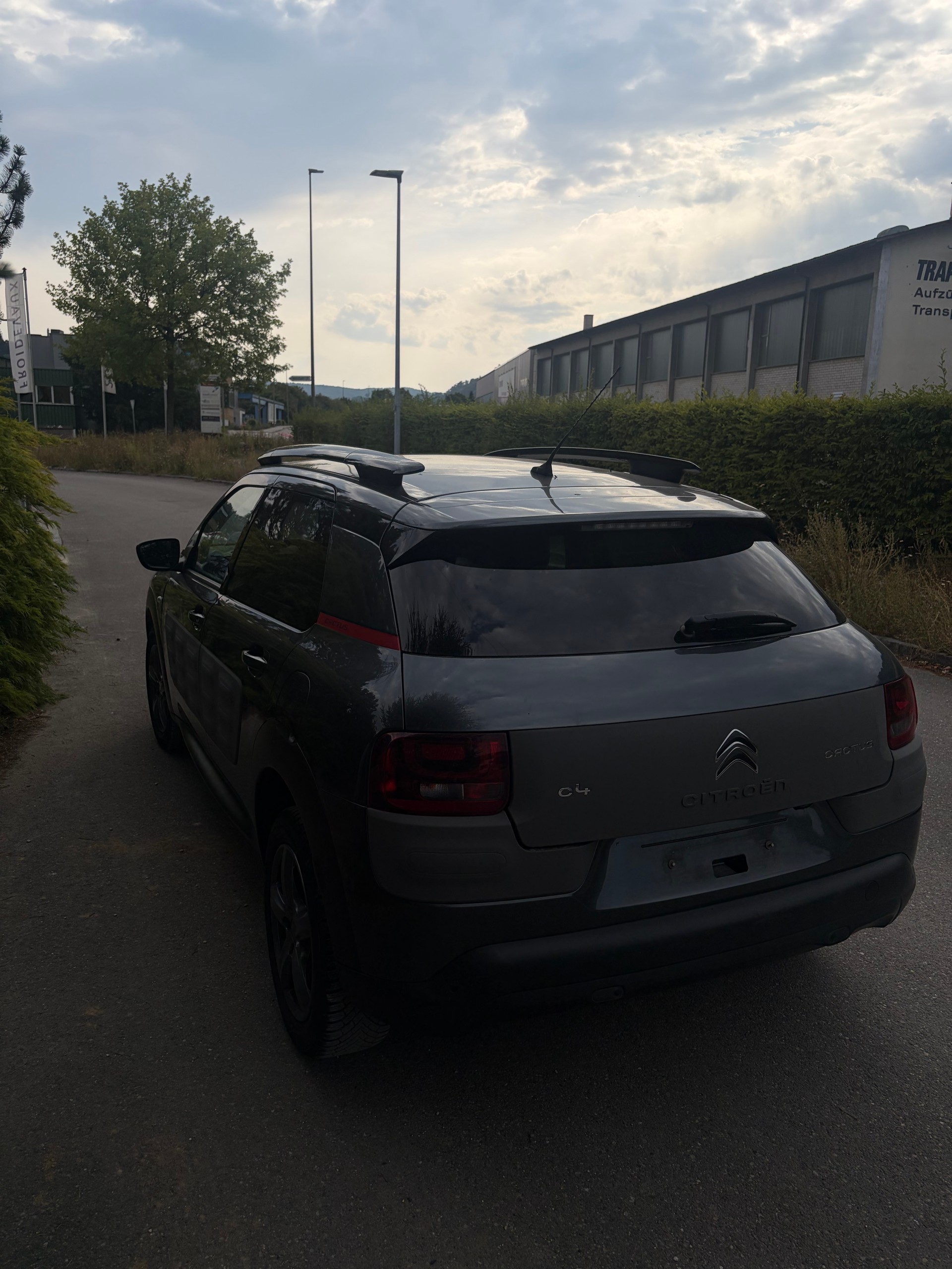 CITROEN C4 Cactus 1.2 e-THP Feel Edition-image-4