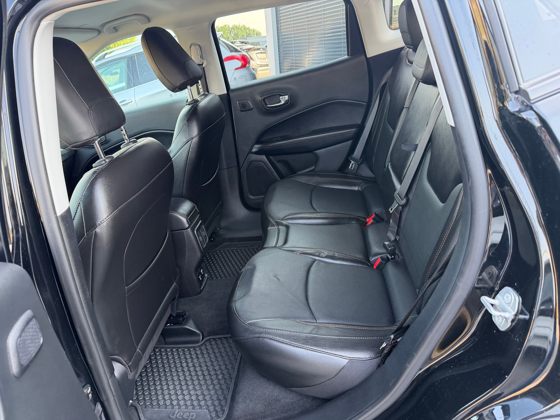 JEEP Compass 1.4 Turbo S AWD 9ATX-image-12